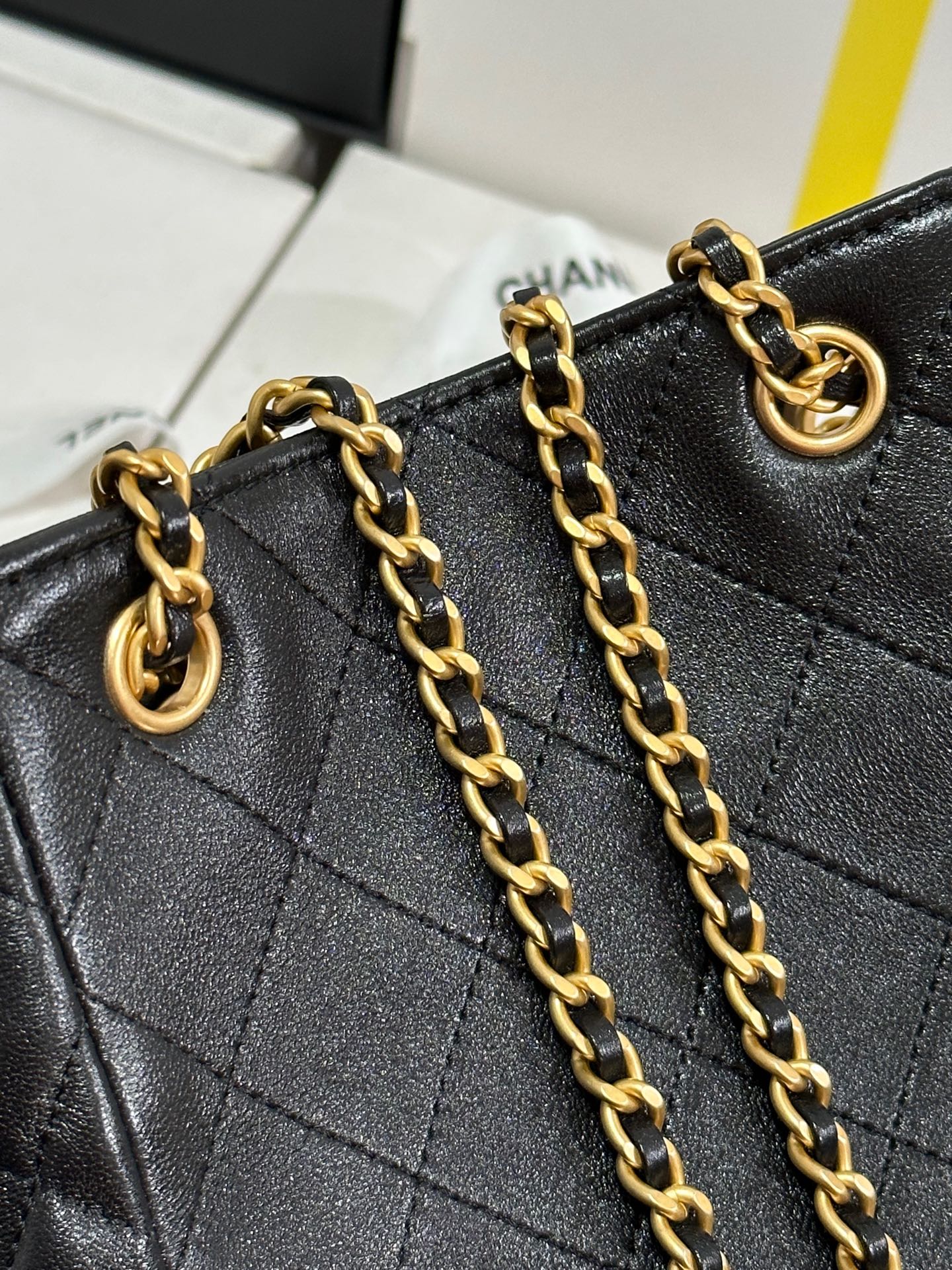 CHANEL 25C Backpack 24.3cm Black Genuine Lambskin Gold Hardware243672
