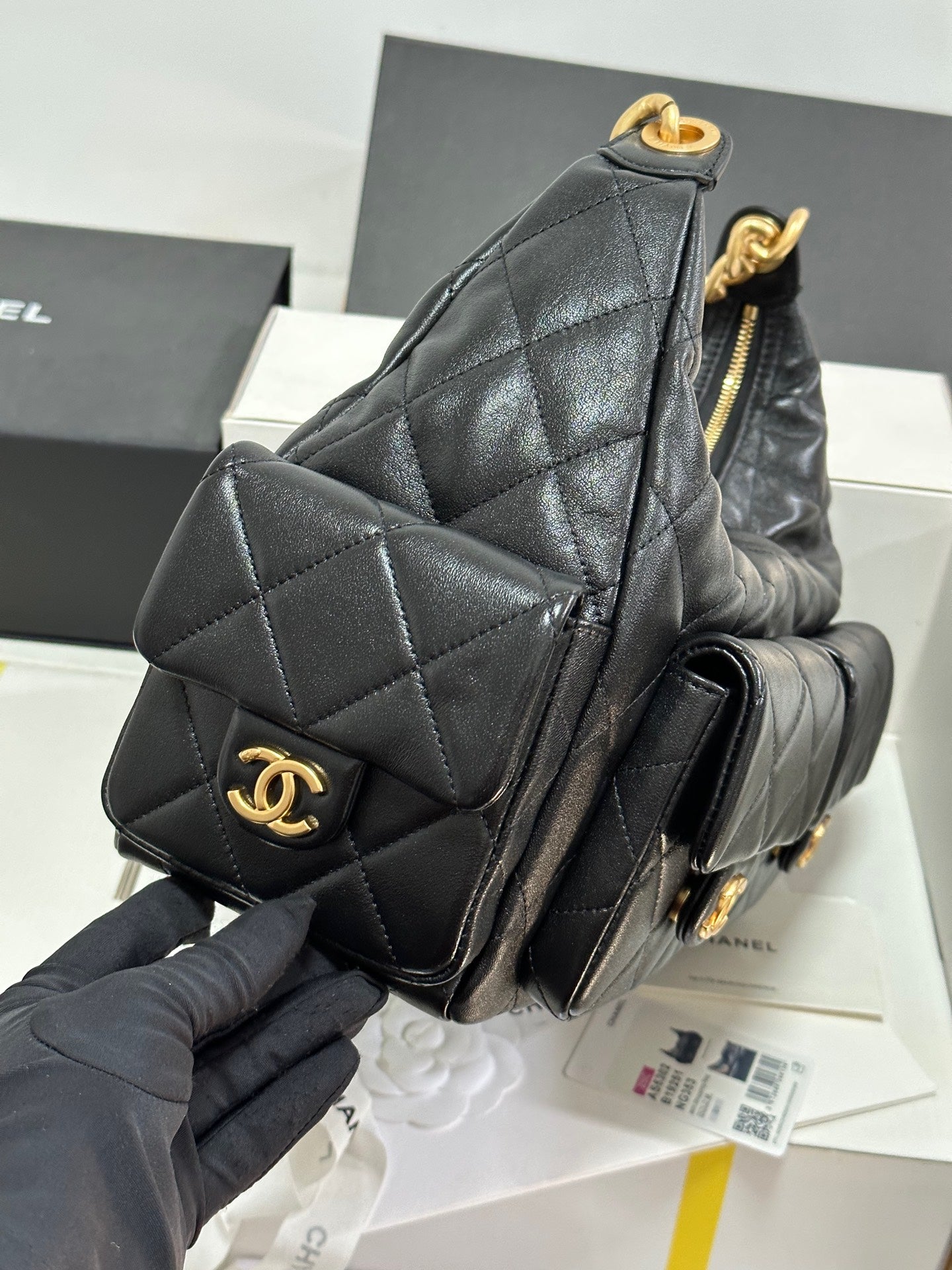 CHANEL 25C Hobo 35cm Black Lambskin Gold Hardware 243536