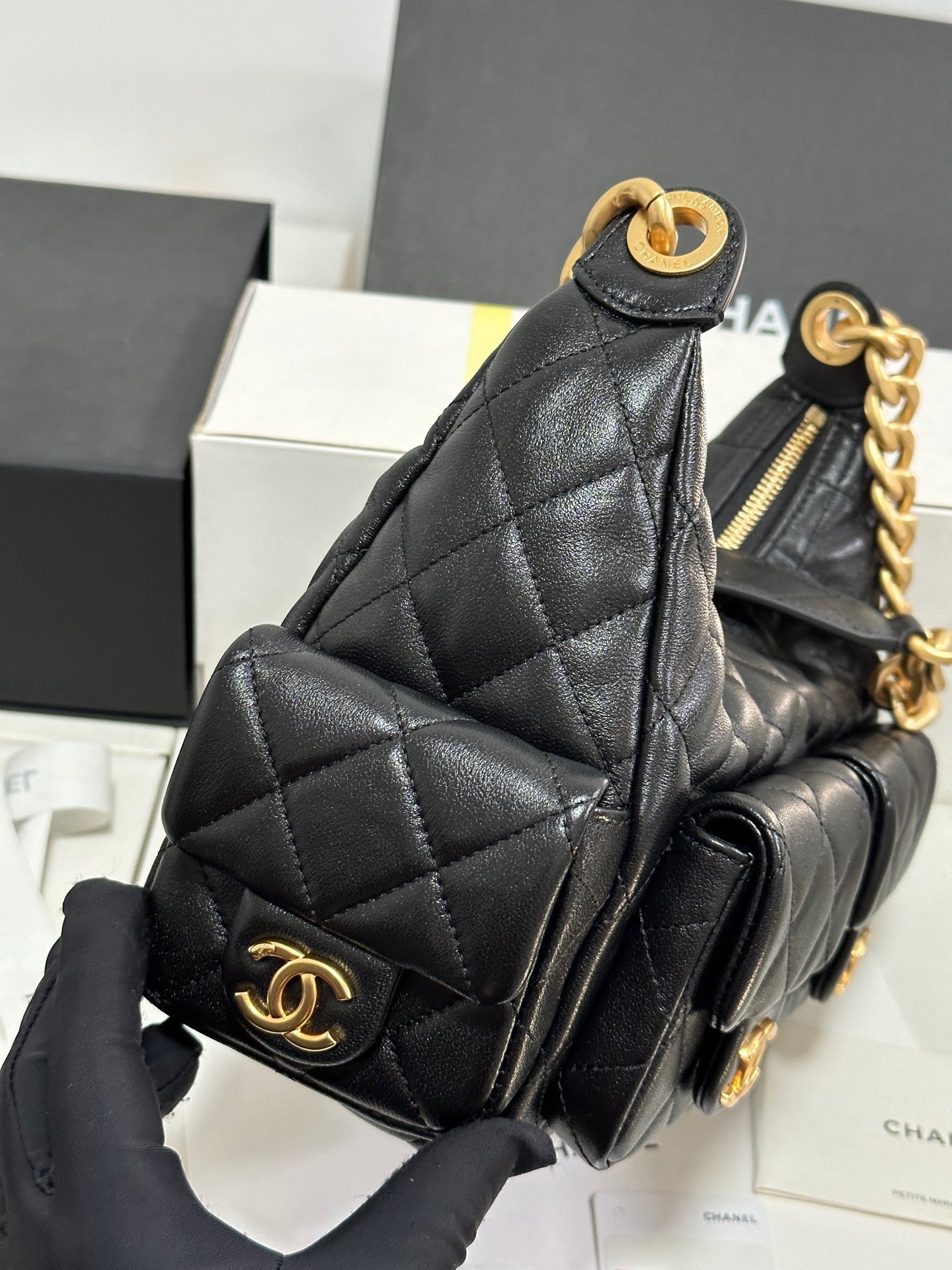 CHANEL 25C Hobo 31cm Black Lambskin Gold Hardware 243540