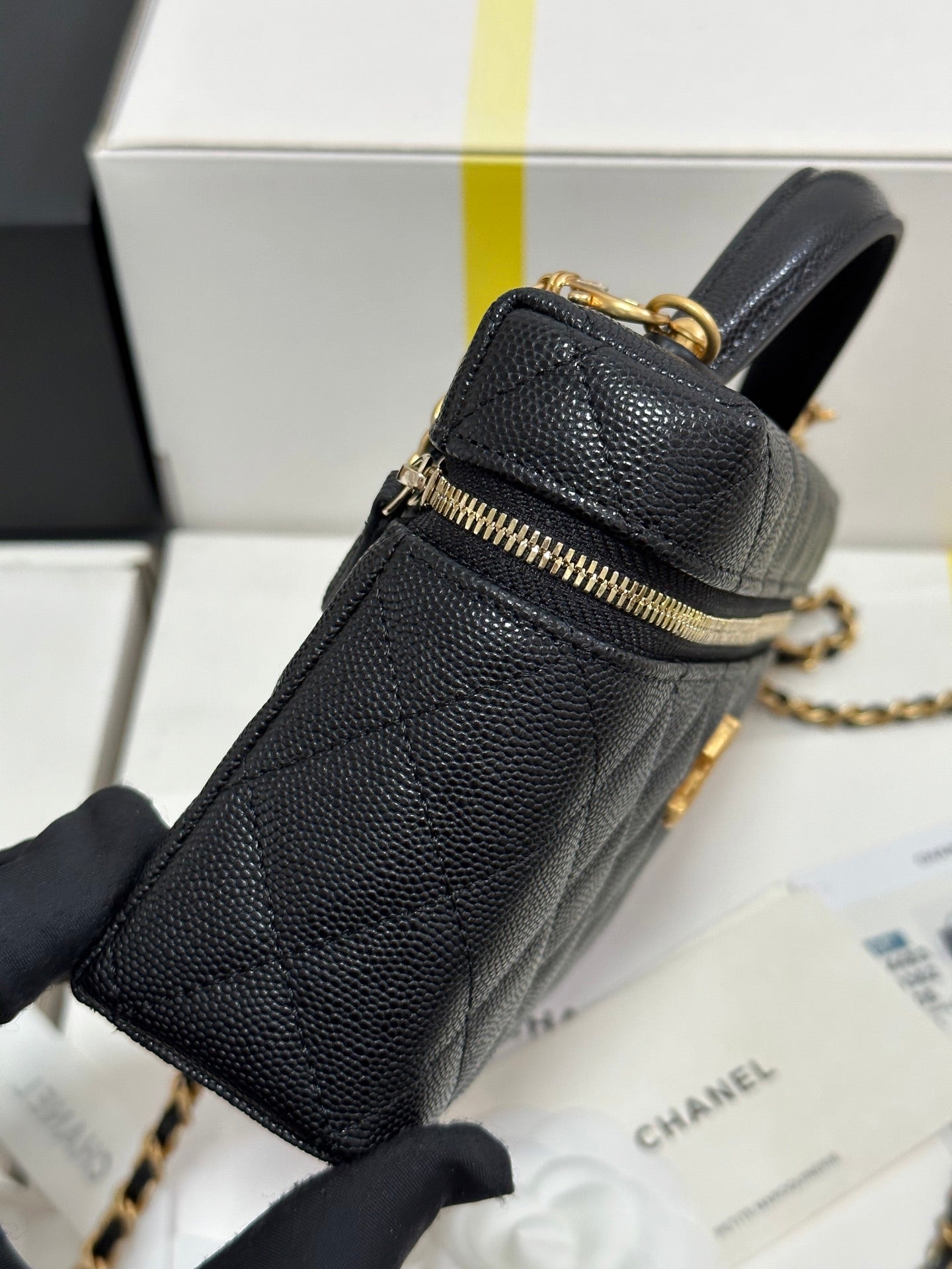 CHANEL 25P Vanity Case 19.5cm Black Calfskin Gold Hardware 243586