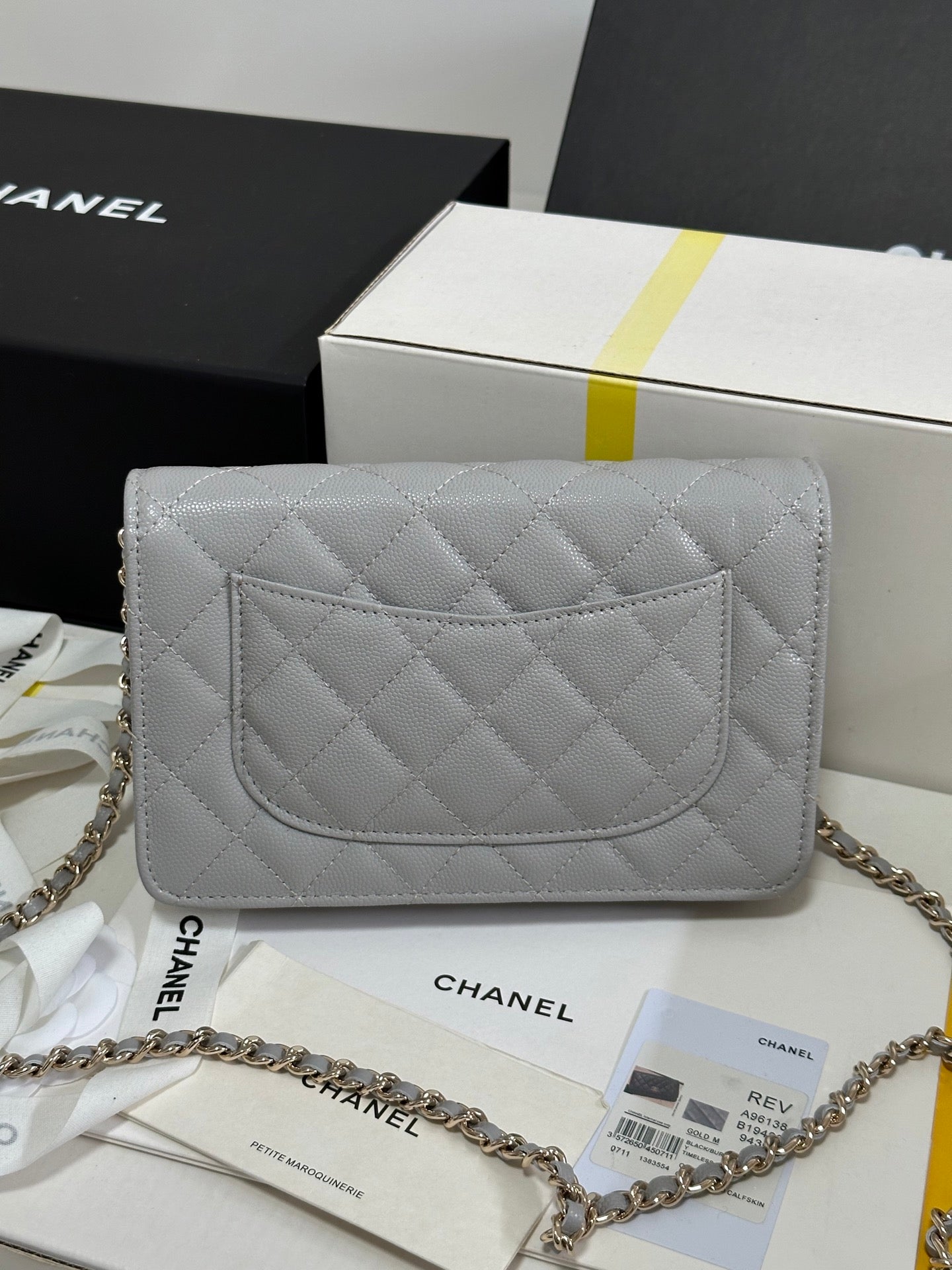 CHANEL 25P Wallet On Chain 19cm Light Gray Cowhide Heart Rhinestone 243598