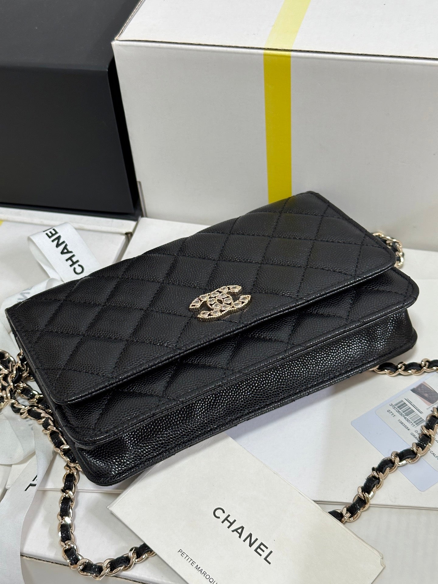 CHANEL 25P Wallet On Chain 19cm Black Cowhide Heart Rhinestone 243601