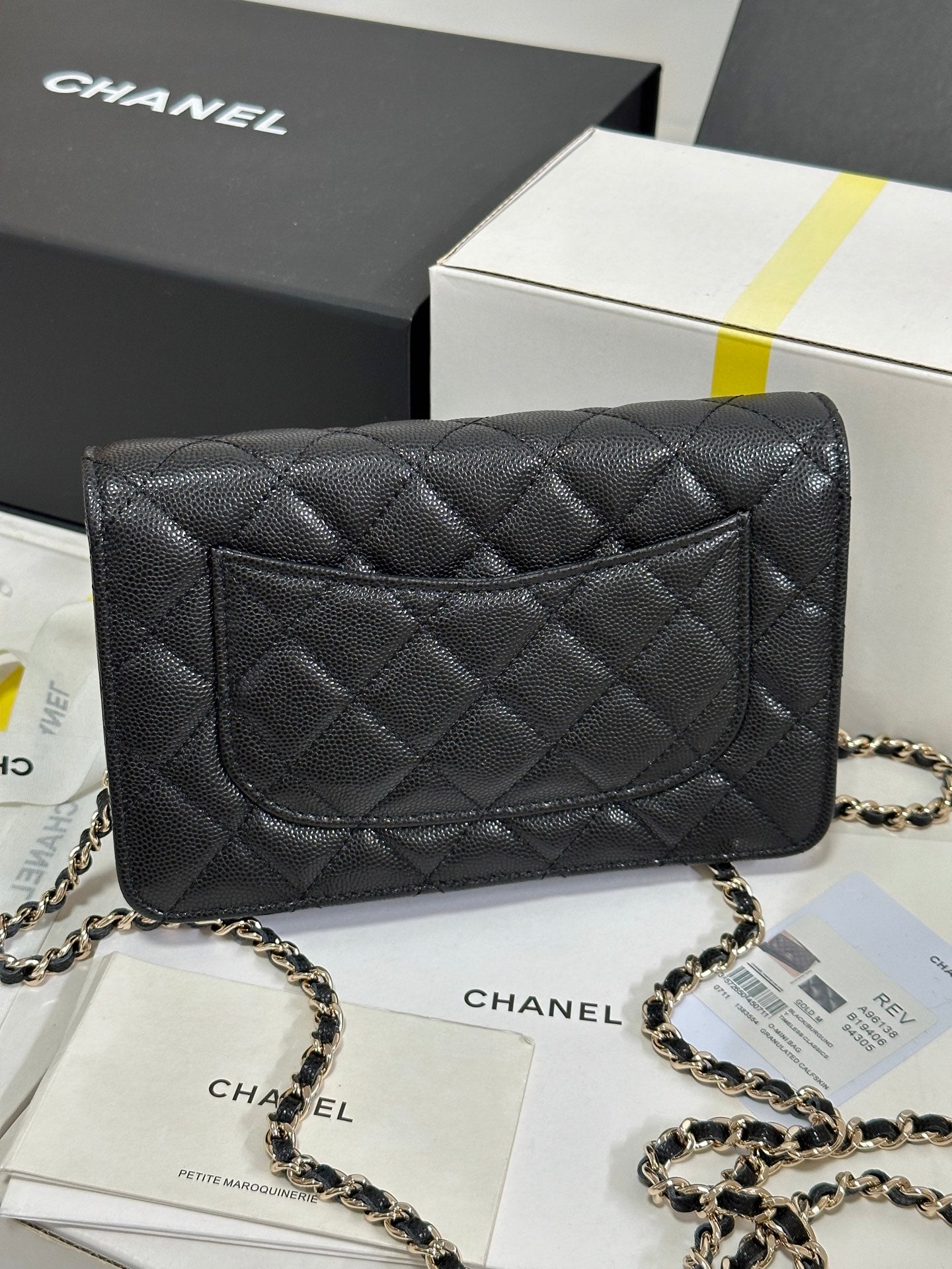 CHANEL 25P Wallet On Chain 19cm Black Cowhide Heart Rhinestone 243601