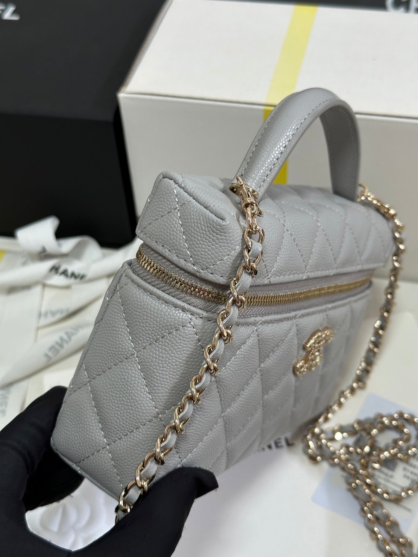 CHANEL 25P Vanity Case 19.5cm Light Gray Calfskin Heart Rhinestone 243610