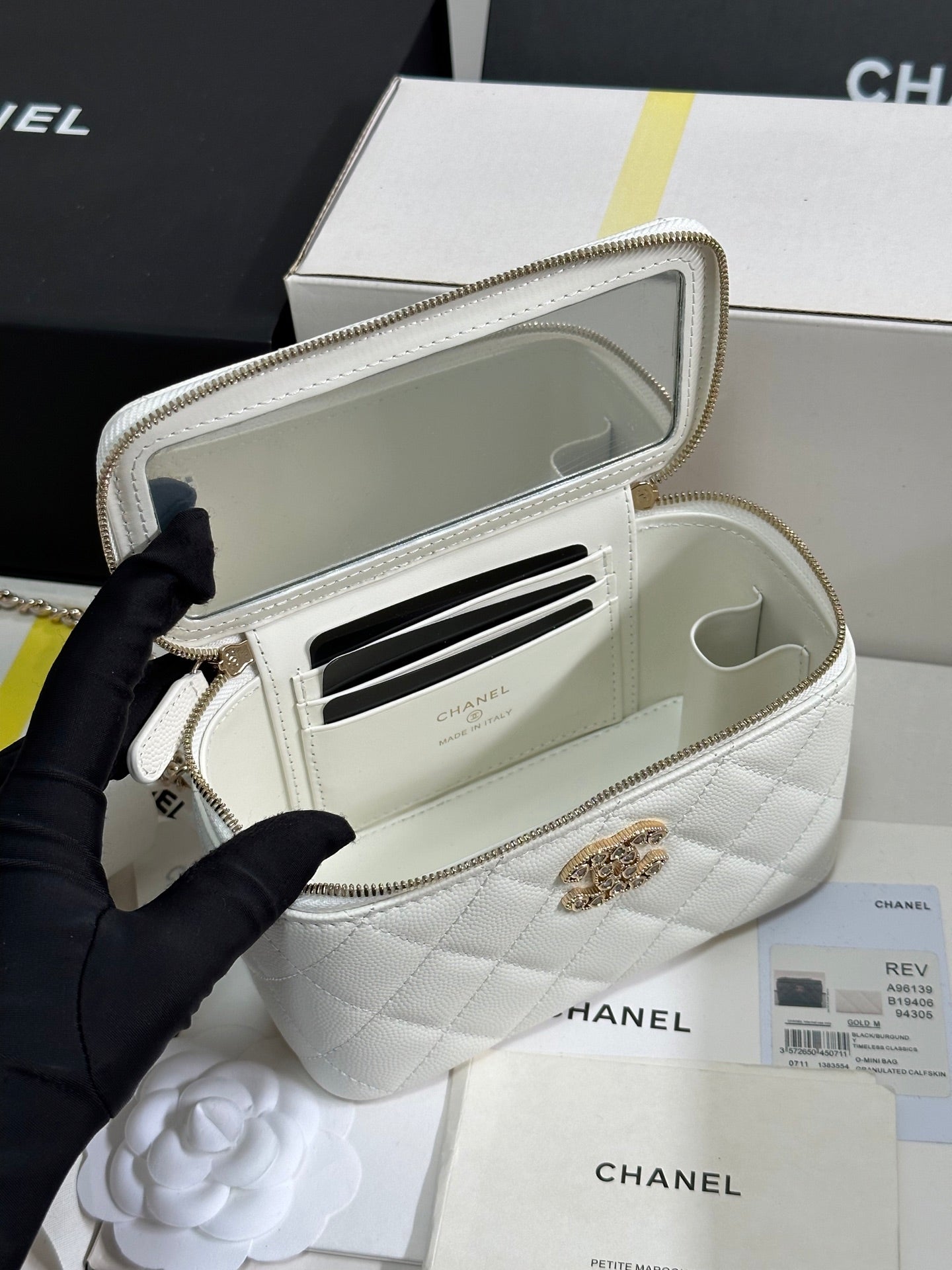CHANEL 25C Vanity Case 17cm White Caviar Leather Heart Rhinestone Light Gold Hardware 243421