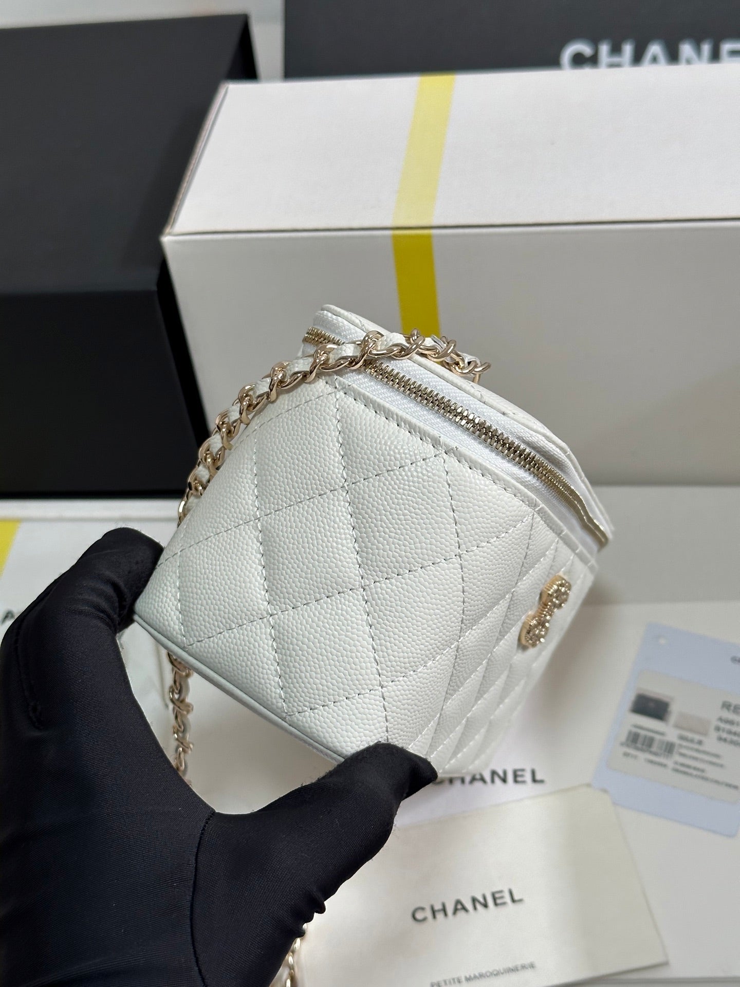 CHANEL 25C Vanity Case 17cm White Caviar Leather Heart Rhinestone Light Gold Hardware 243421