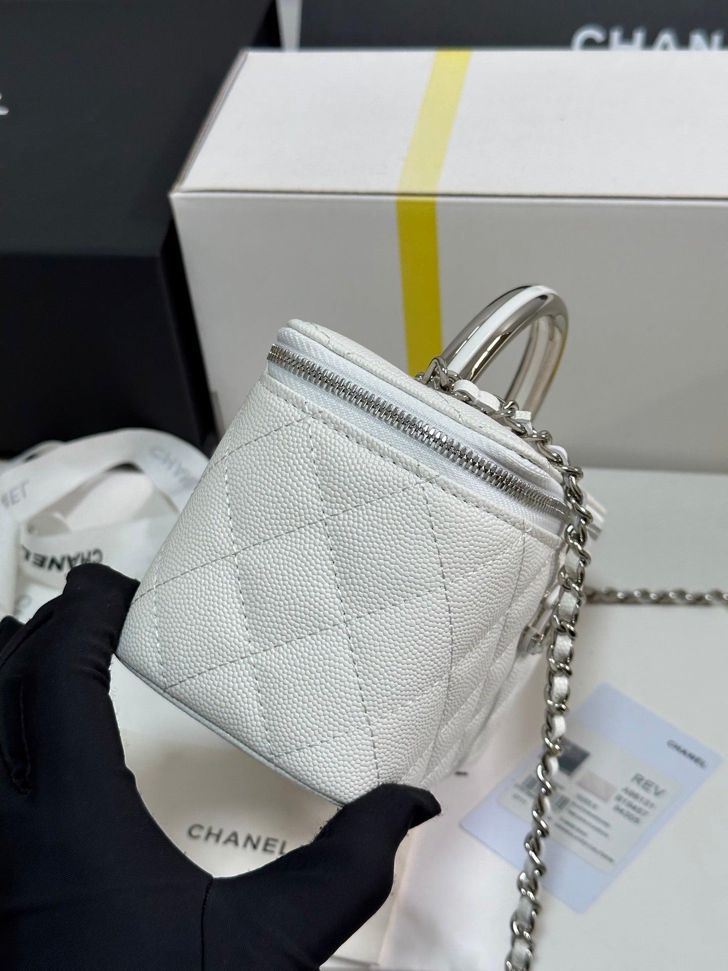CHANEL 25P Vanity Case 17cm White Leather Silver Hardware 243460