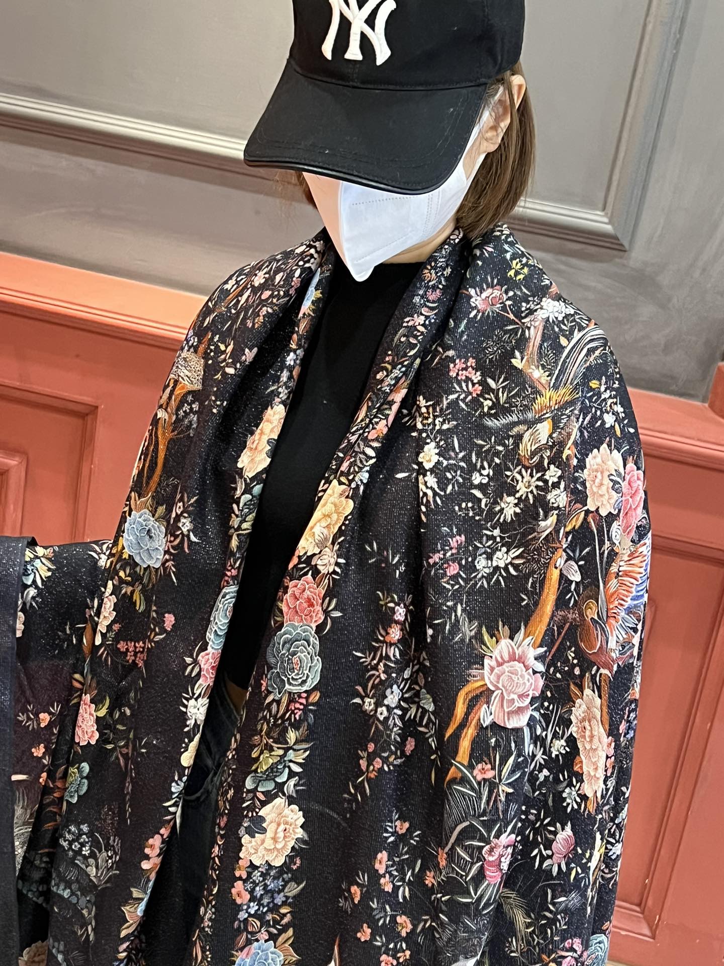 DIOR SCARF 200 CM IN BLACK MIX COLORFUL CASHMERE 413824