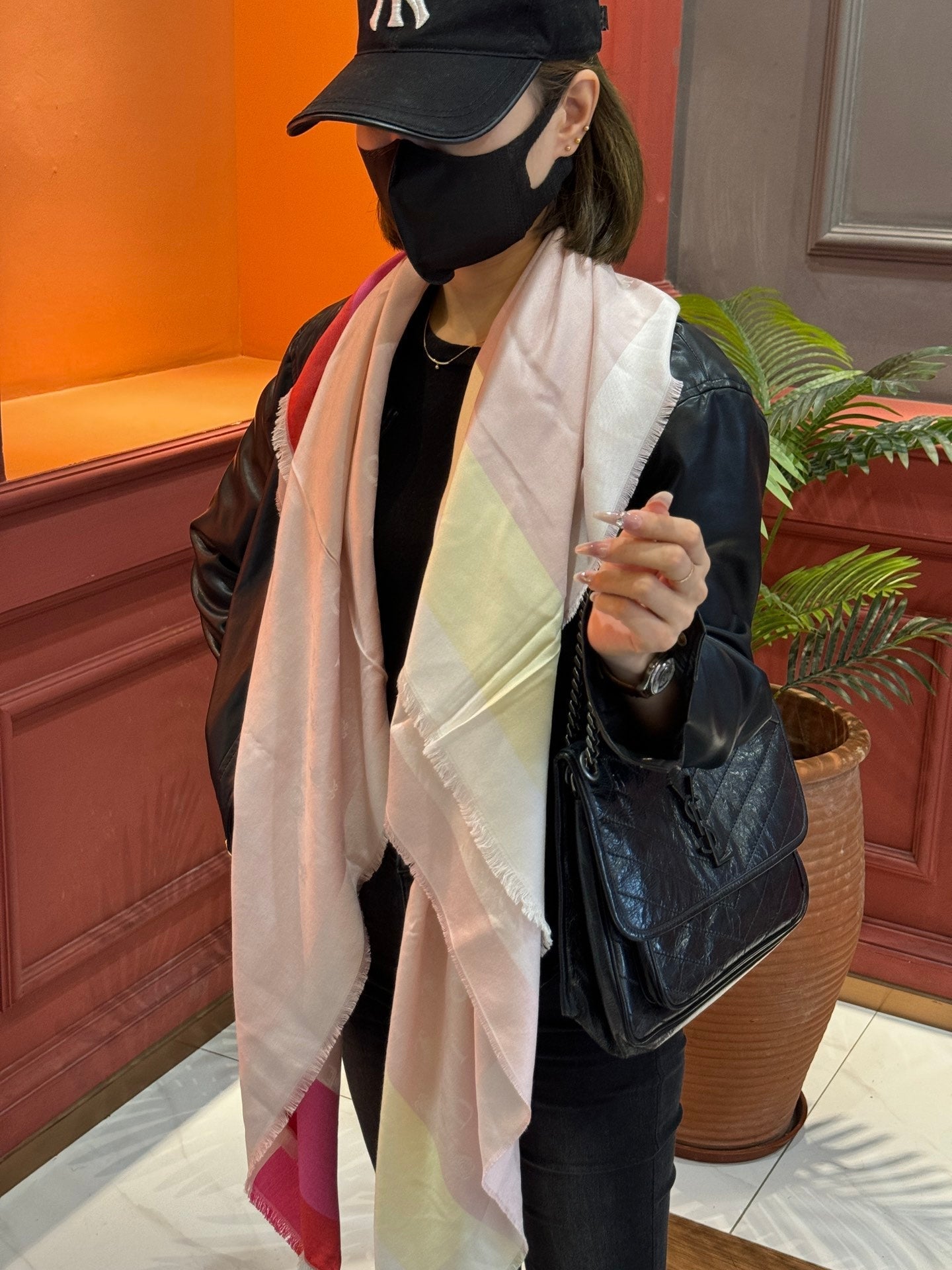 DIOR SHAWL 140 CM IN LIGHT PINK CASHMERE AND SILK 413801