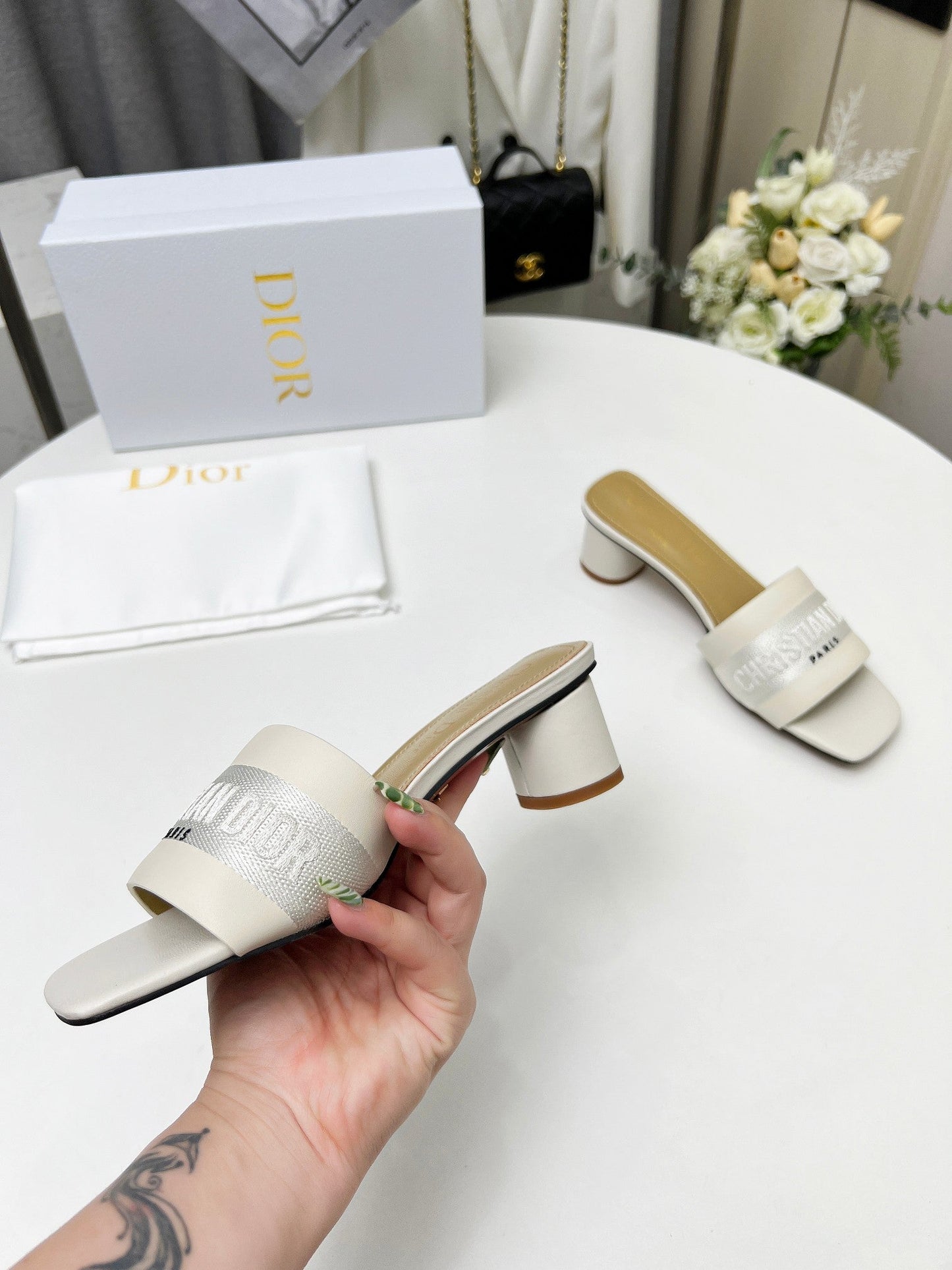 DIOR dway 45 cream canvas calfskin