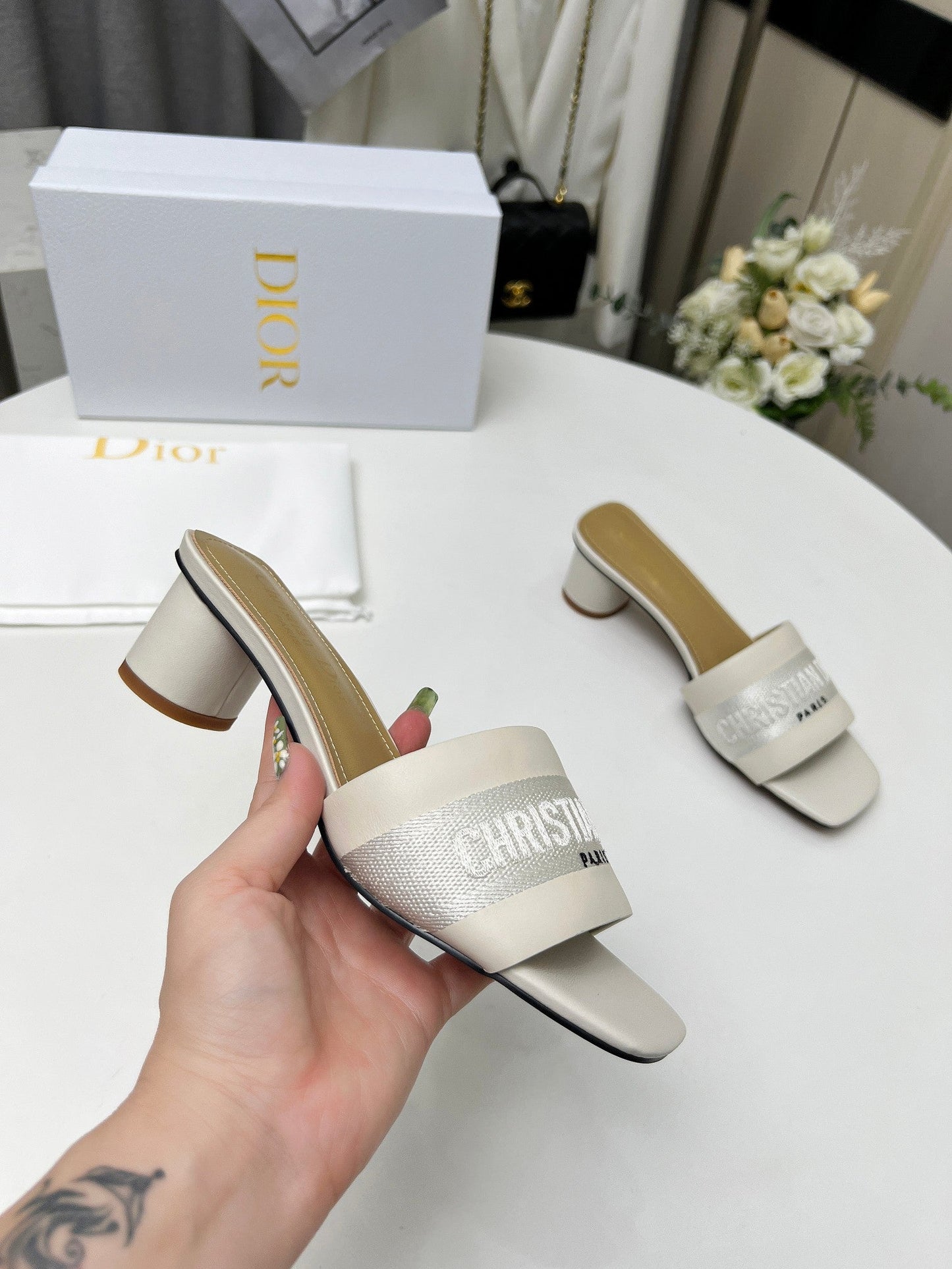 DIOR dway 45 cream canvas calfskin