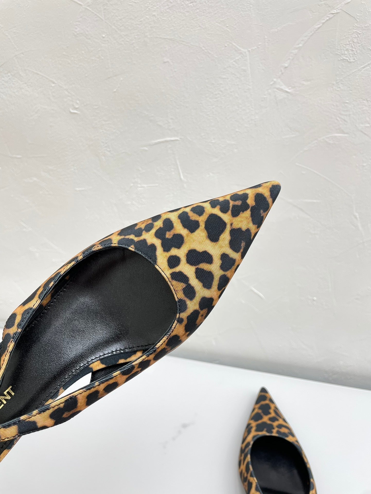 Saint Laurent CHERISH SLINGBACK PUMPS 35 IN LEOPARD GROSGRAIN
