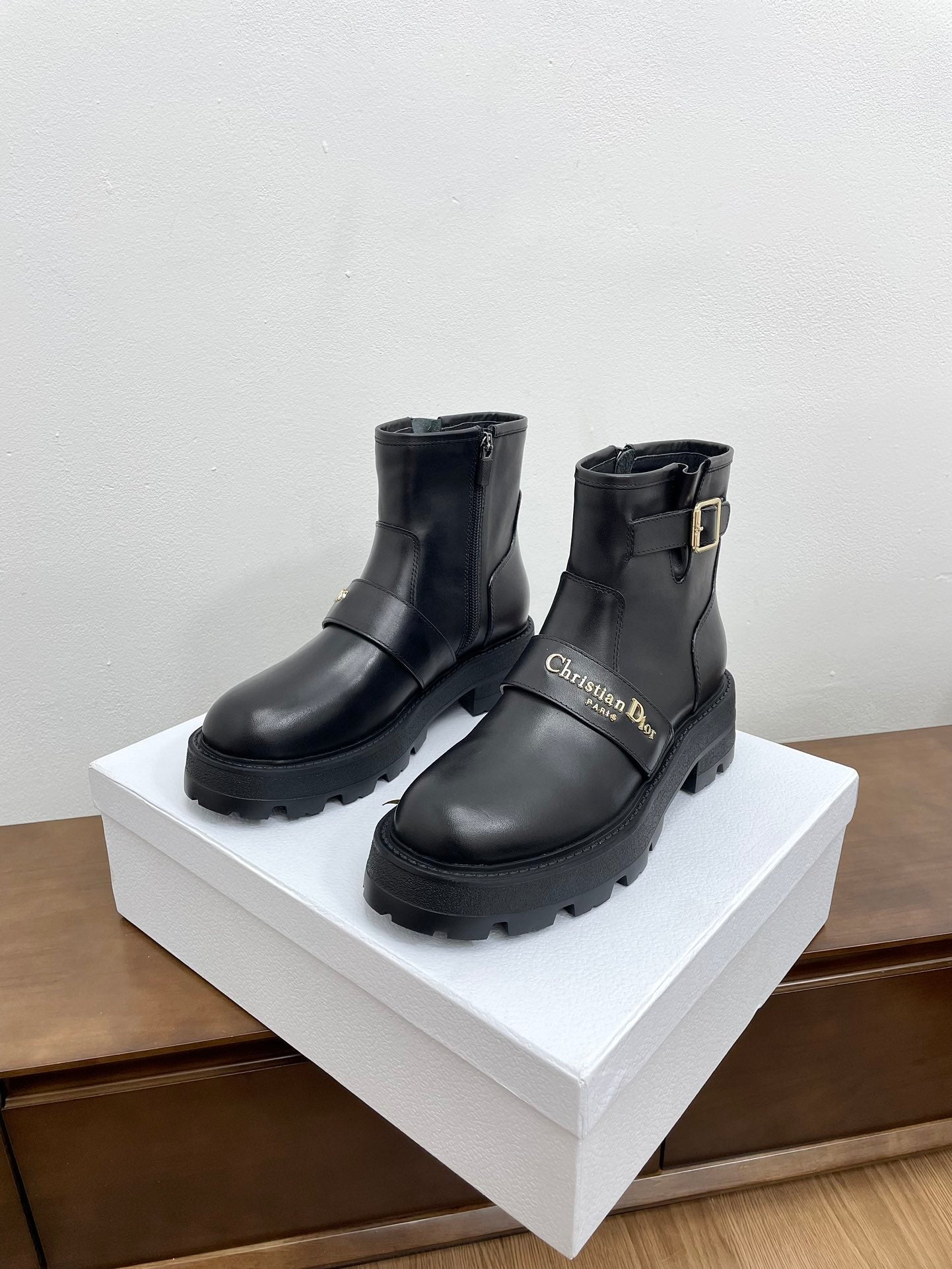 DIOR D-Quest Ankle Boot 40mm Plain Black Calfskin