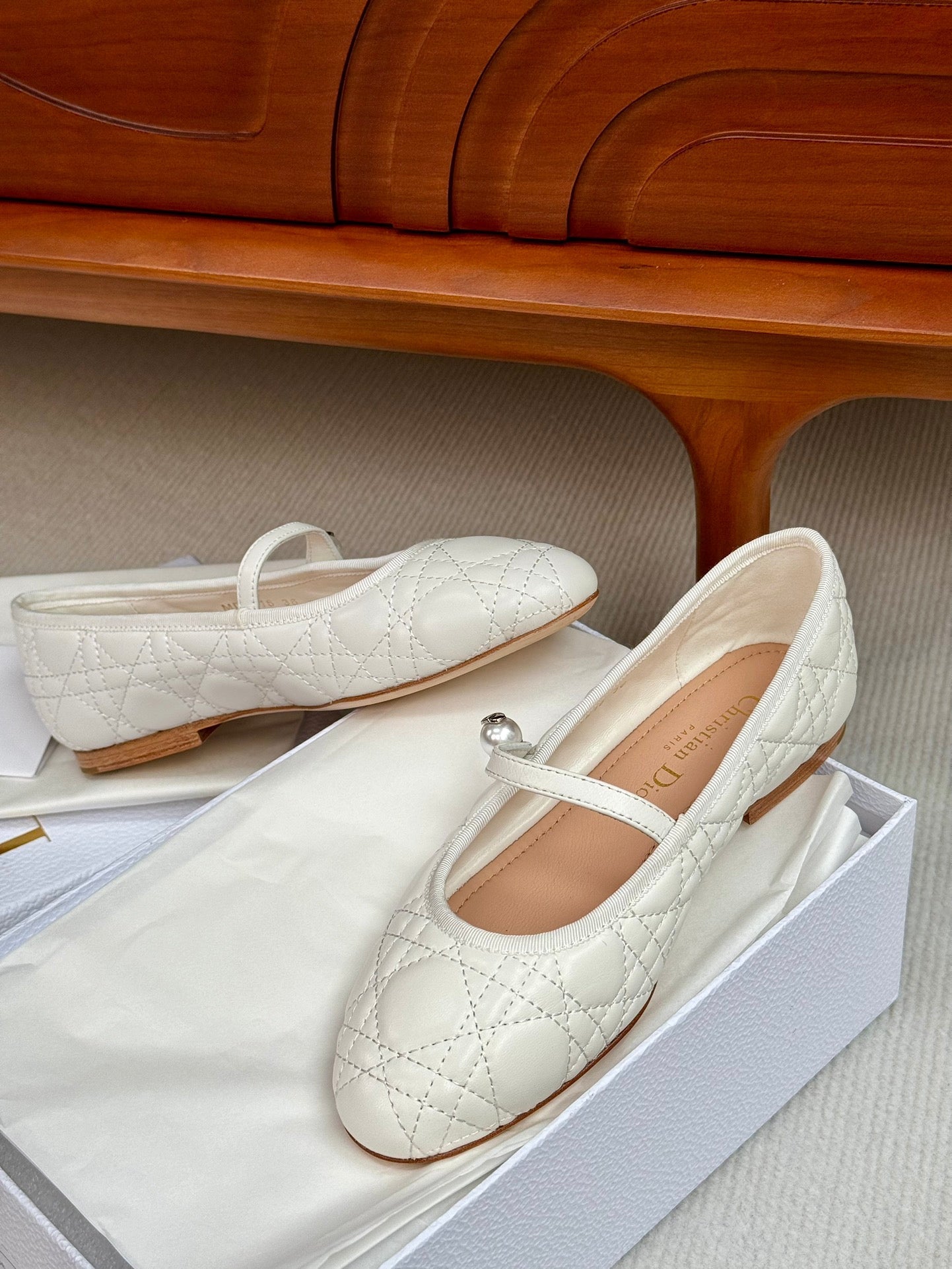 DIOR ballet flat white lambskin mop middle