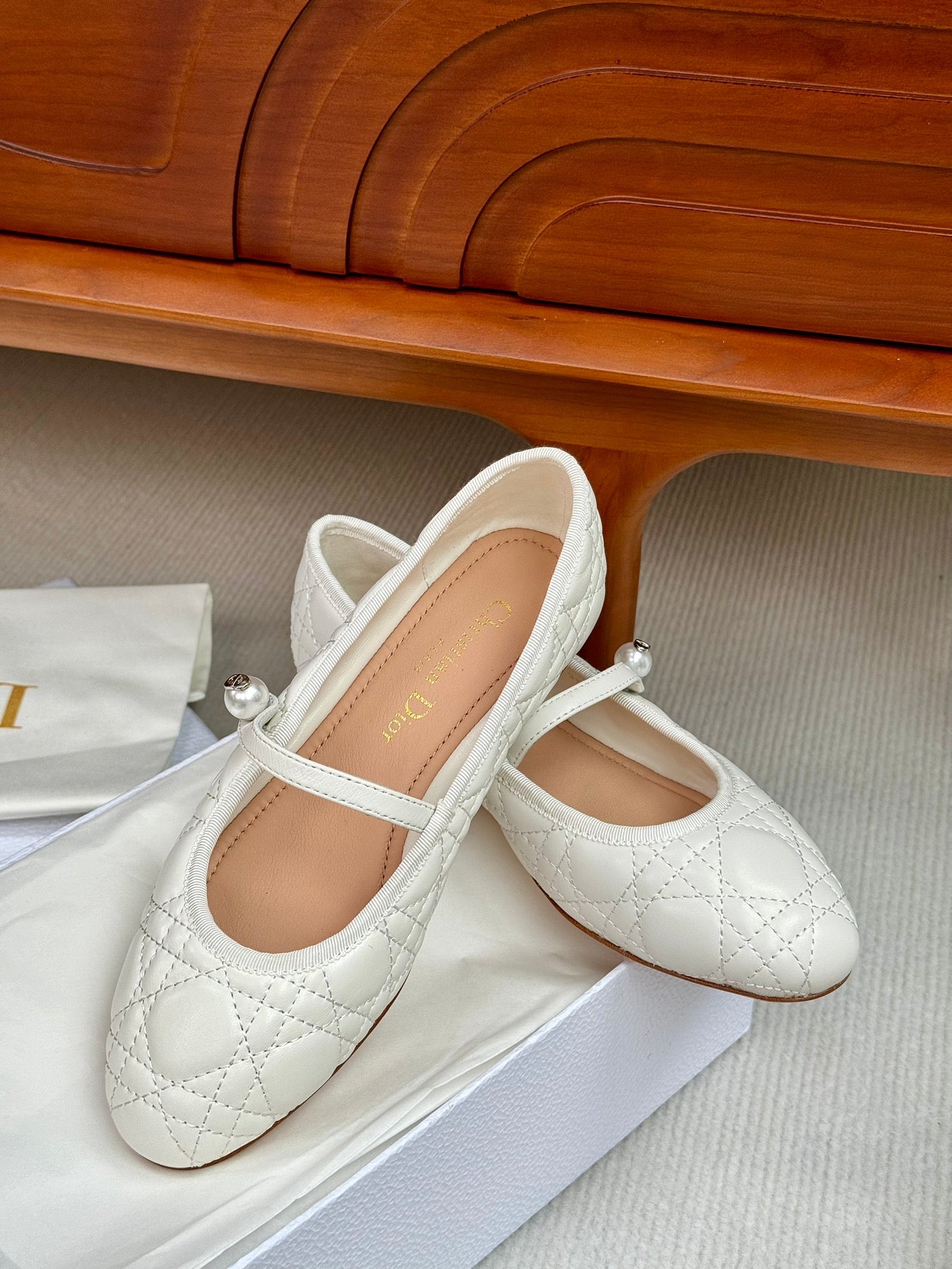 DIOR ballet flat white lambskin mop middle