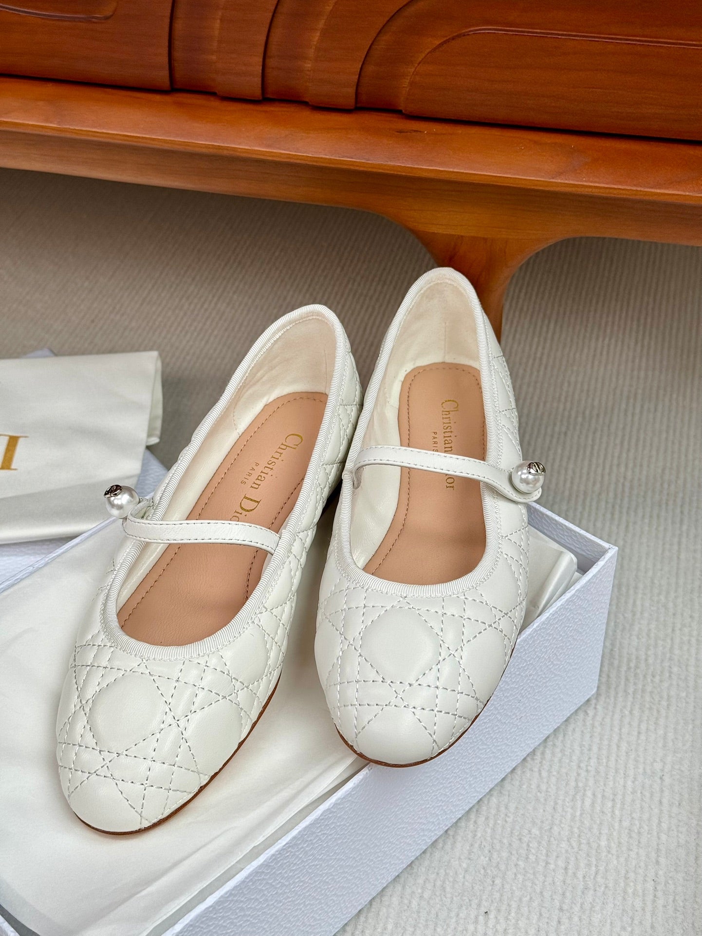 DIOR ballet flat white lambskin mop middle