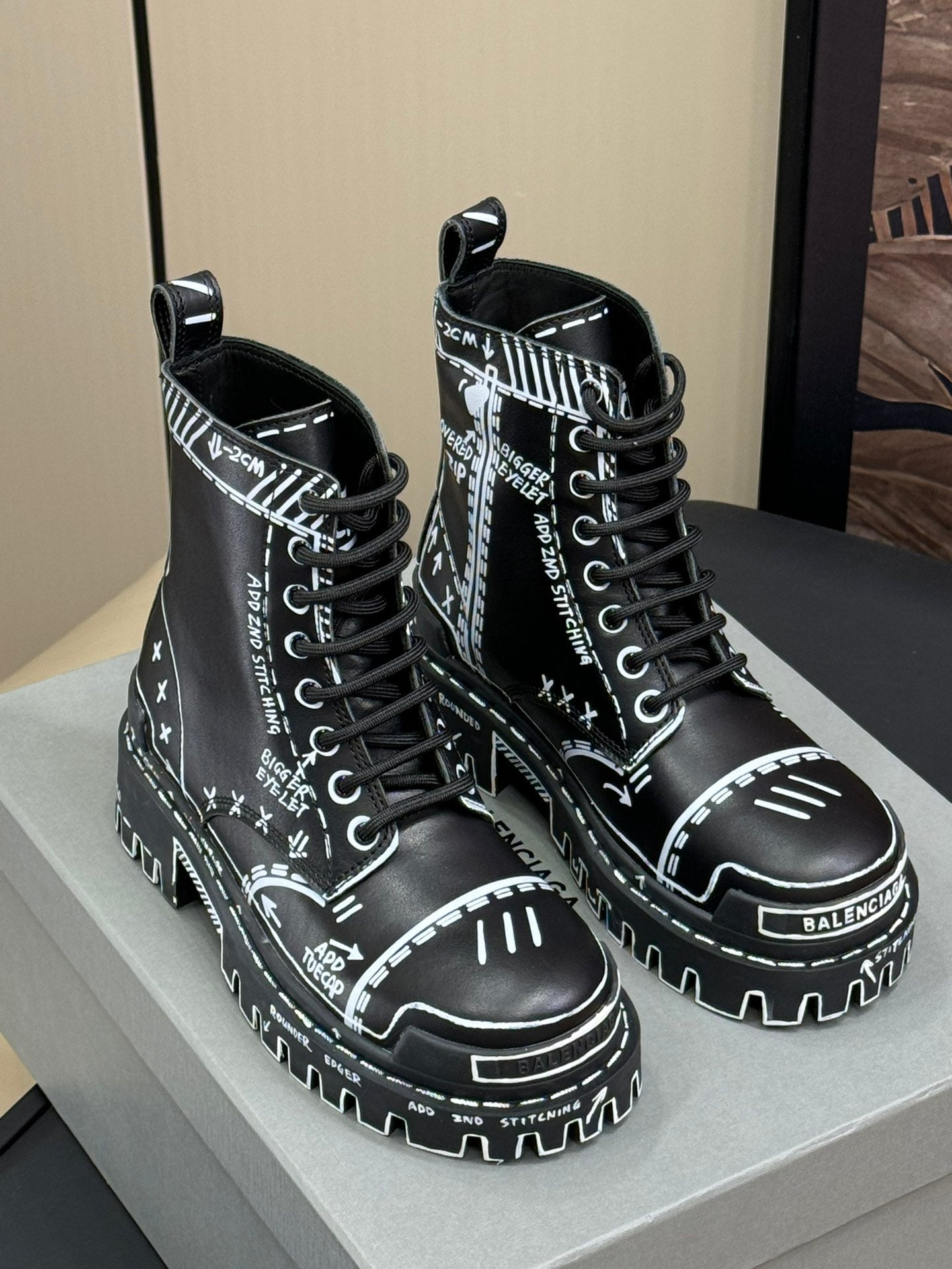 Balanciaga CHUNKY BOOTS IN BLACK SMOOTH CALFSKIN WHITE PRINT