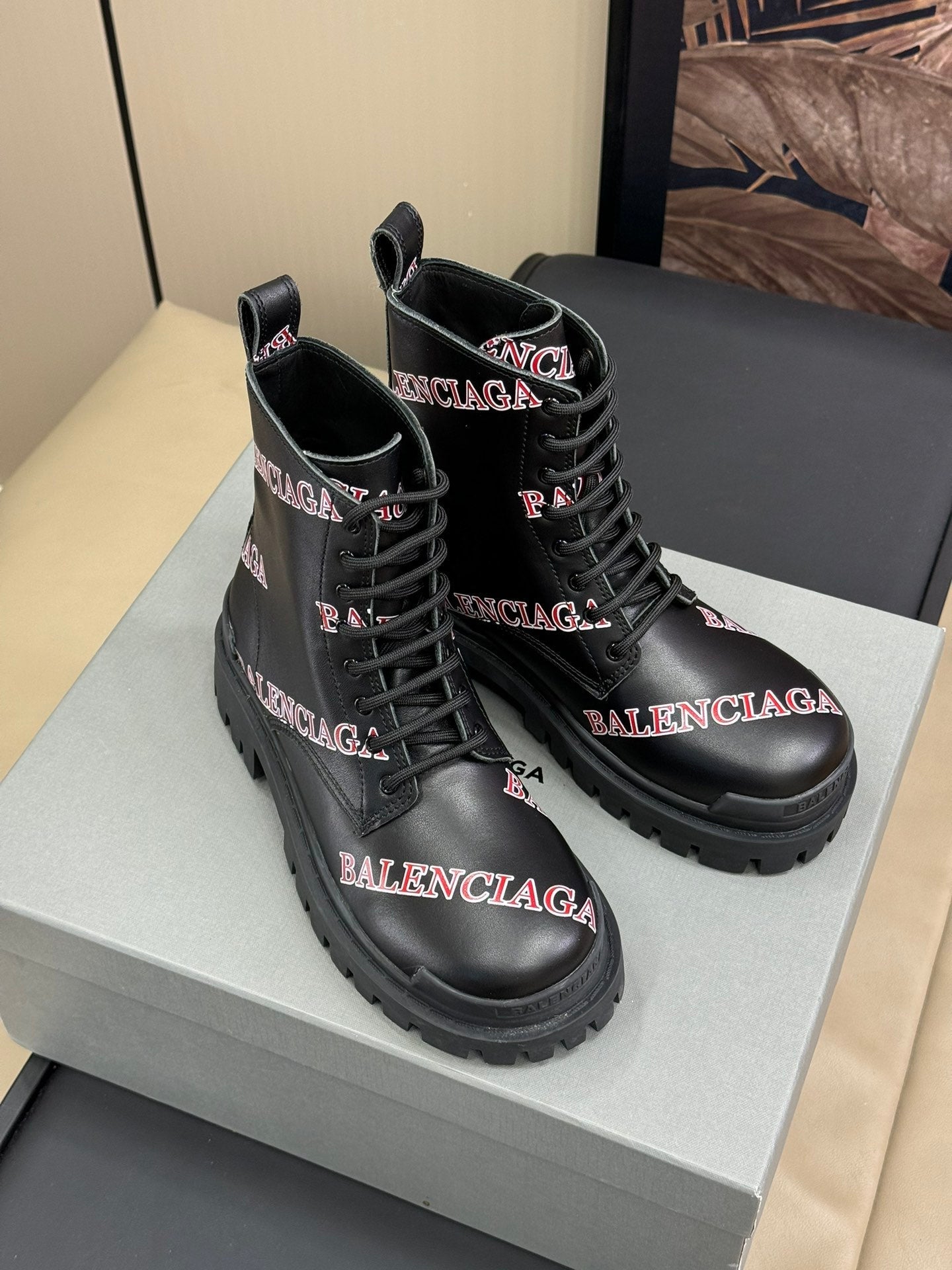 Balanciaga CHUNKY BOOTS IN BLACK SMOOTH CALFSKIN RED LOGO PRINT