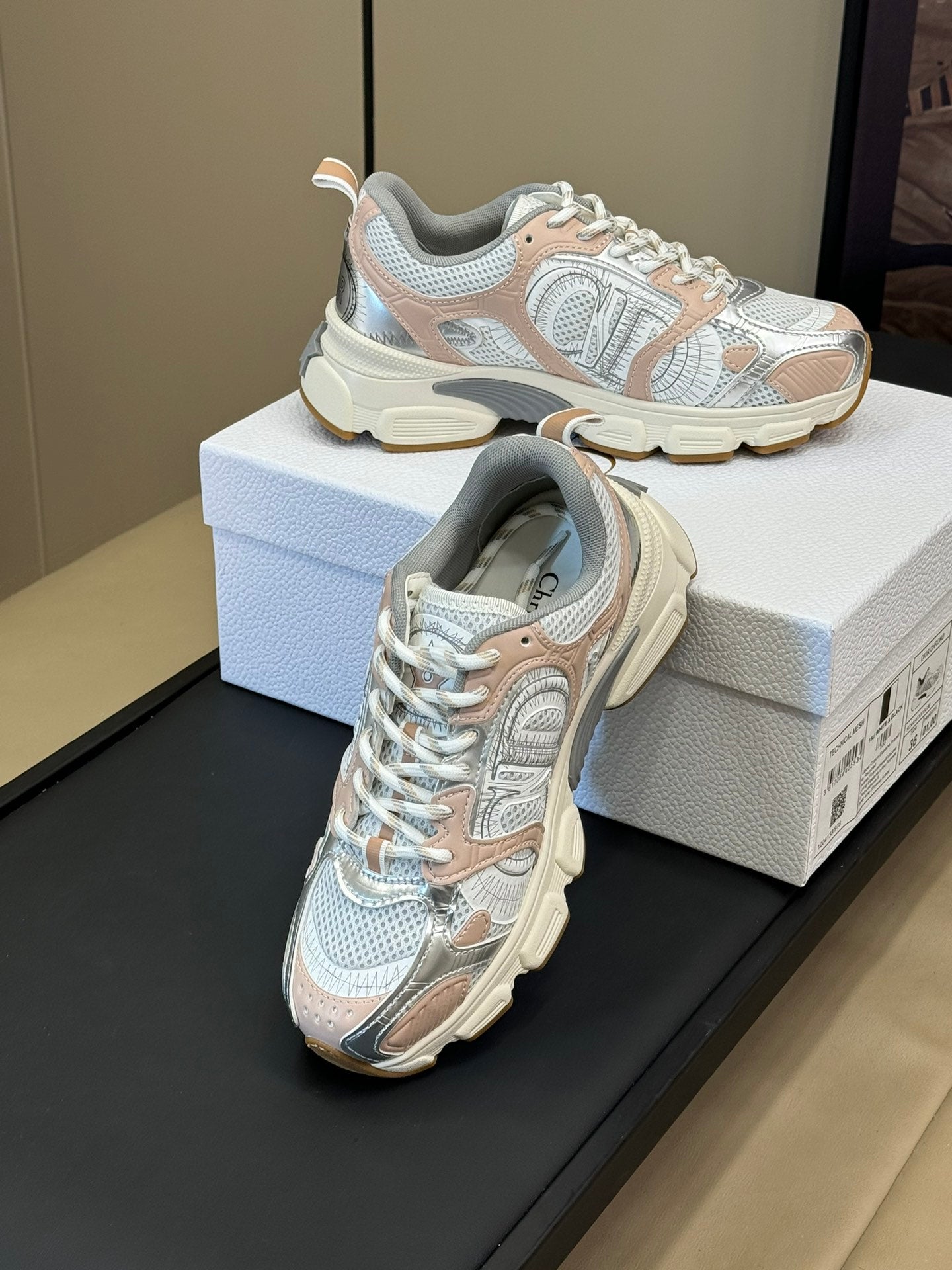 DIOR Chrono Sneaker Nude and Silver Mesh Fabric 992626