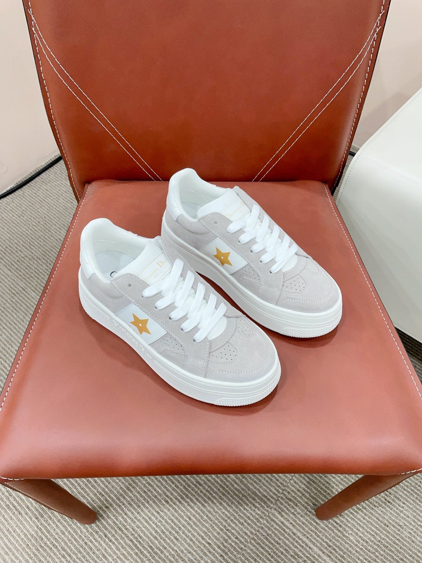 DIOR Star Platform Sneaker In Light Grey Suede 999870