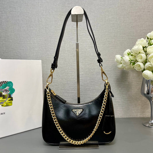 PRADA HOBO BAG 23 IN BLACK PATENT NAPPA LAMBSKIN GOLD HARDWARE