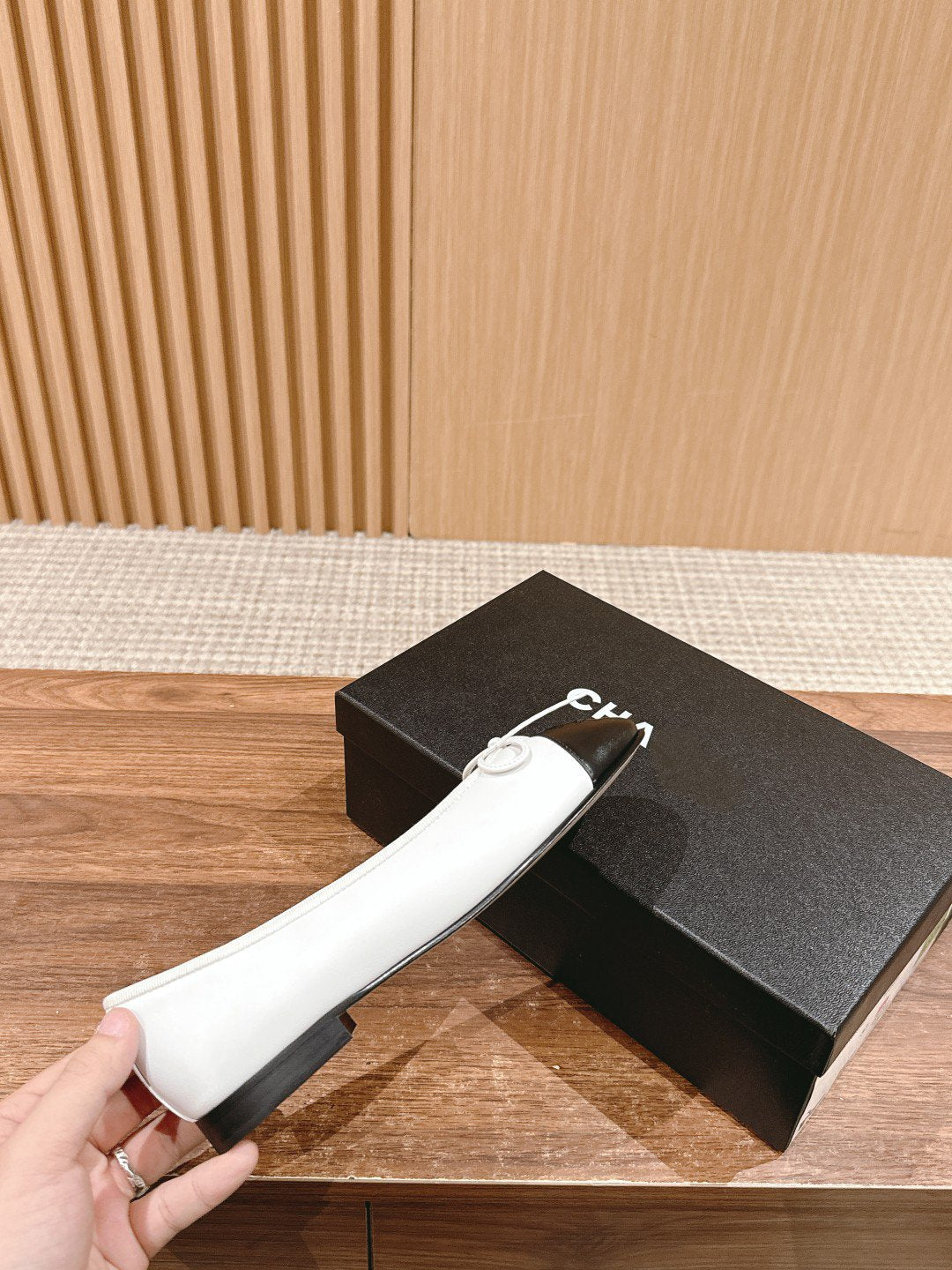 CHANEL ballet flat white back lambskin