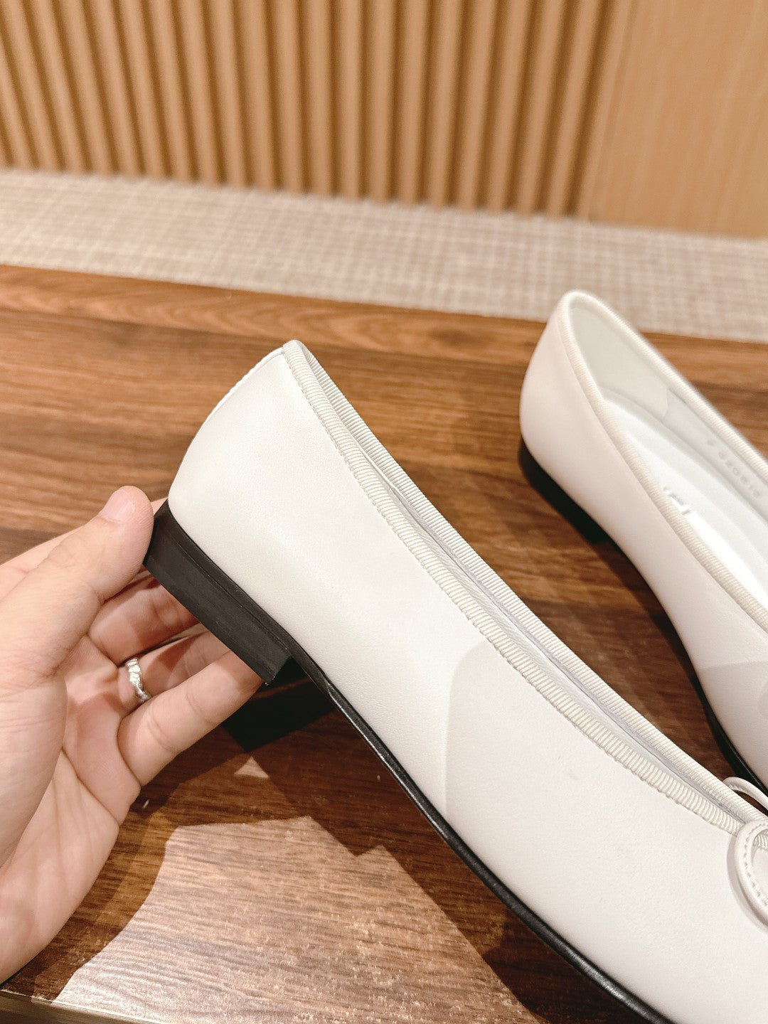 CHANEL ballet flat white back lambskin