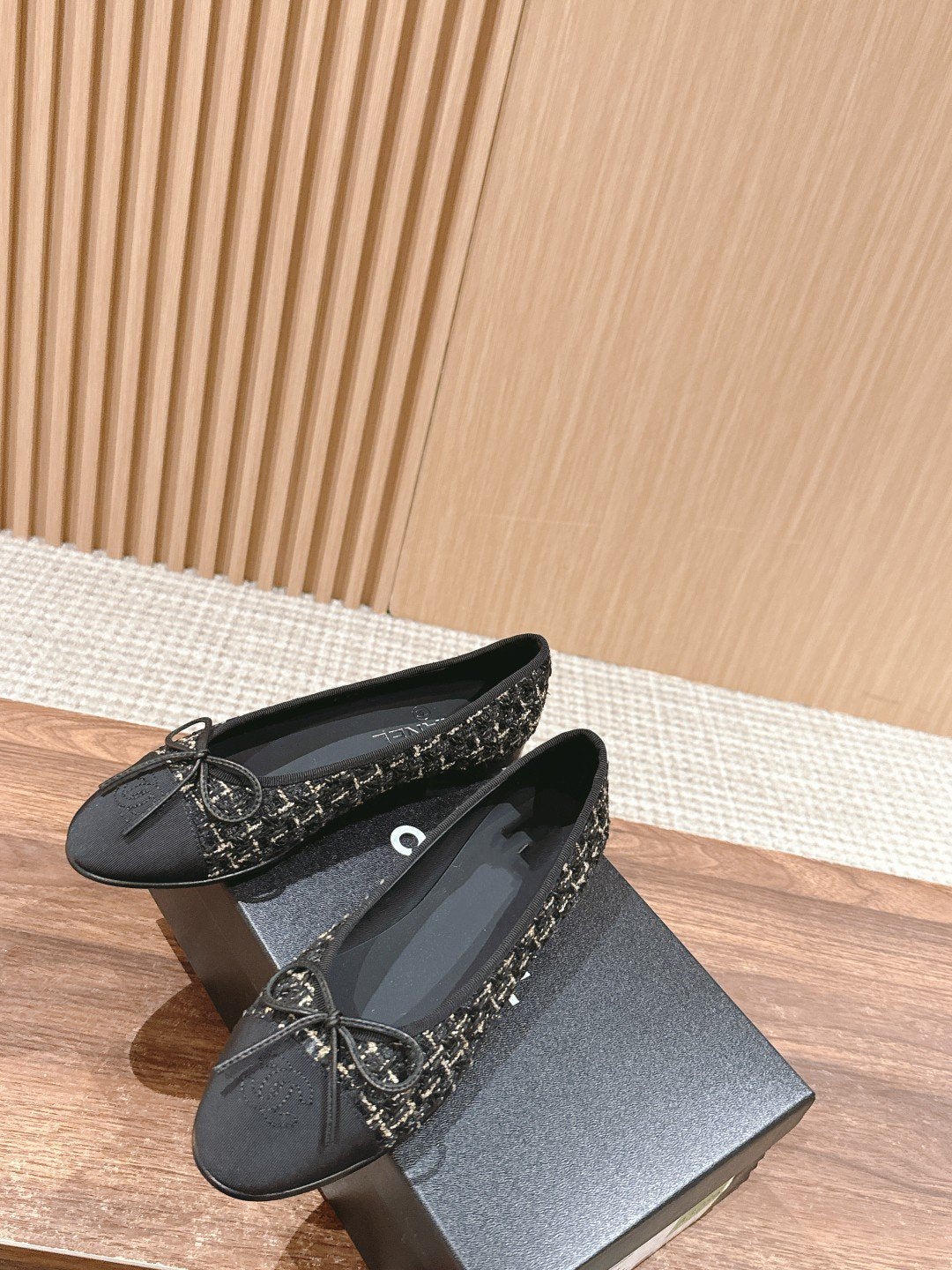 CHANEL ballet flat beige black tweed grosgrain