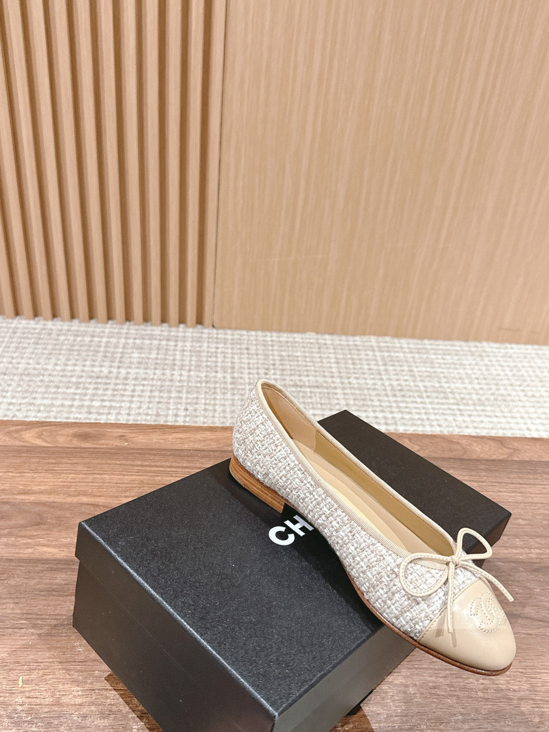 CHANEL ballet flat white grey tweed beige lambskin