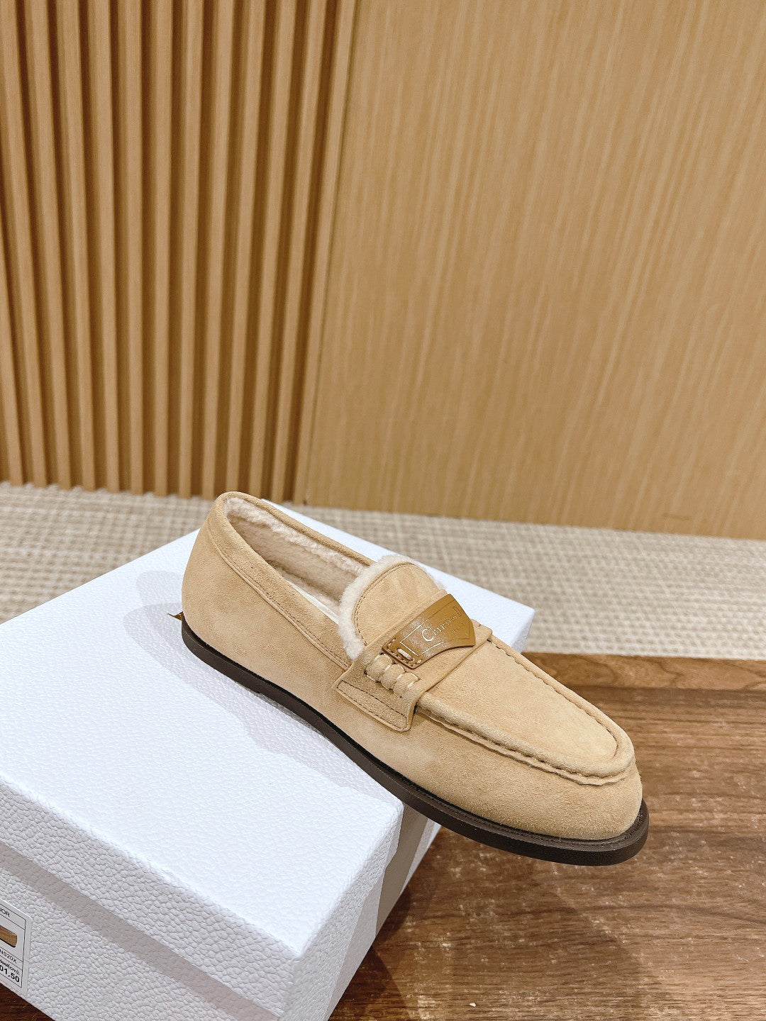 DIOR Loafer In Beige Suede 101003