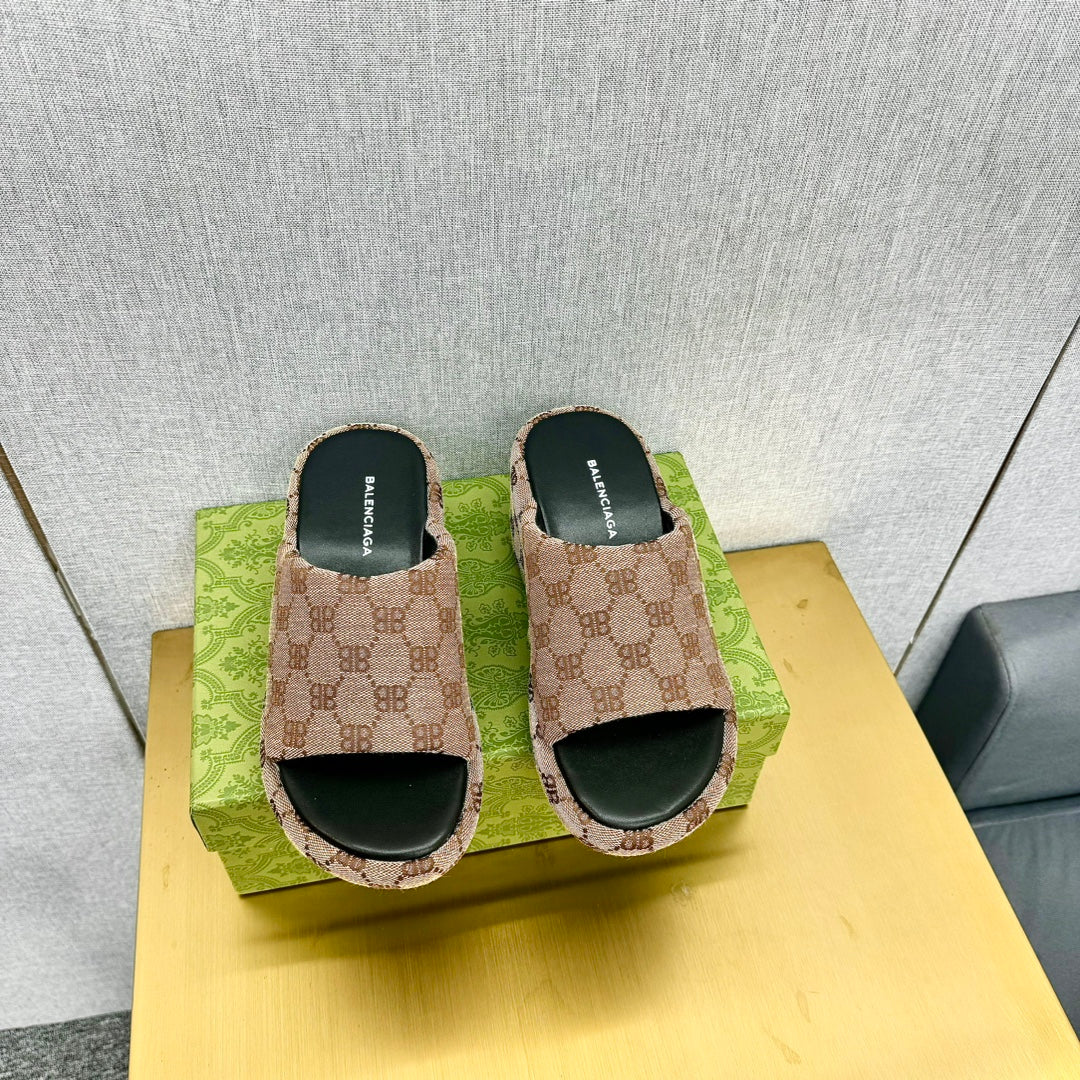 Balanciaga WEDGE SANDALS IN LIGHT BROWN MONOGRAM JACQUARD FABRIC