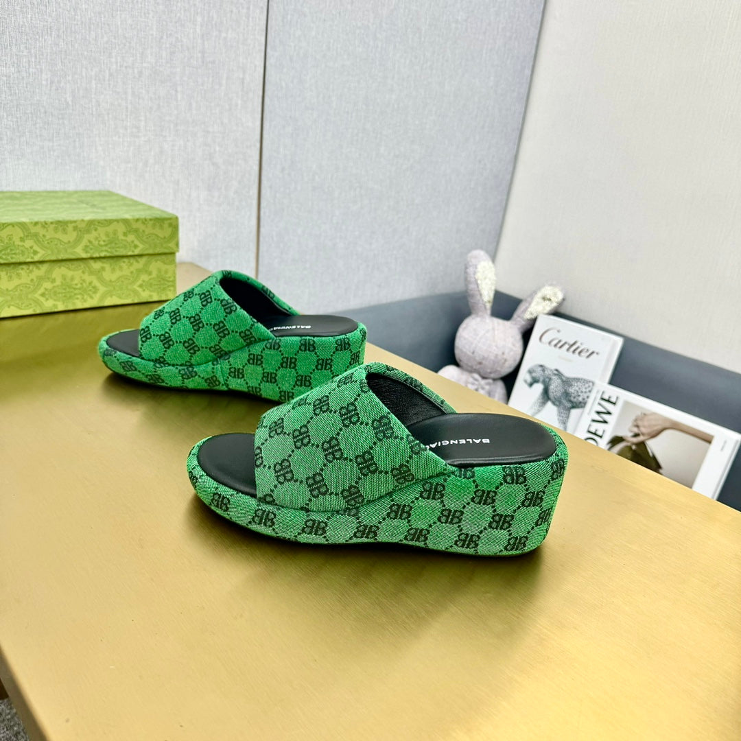 Balanciaga WEDGE SANDALS IN GREEN MONOGRAM JACQUARD FABRIC