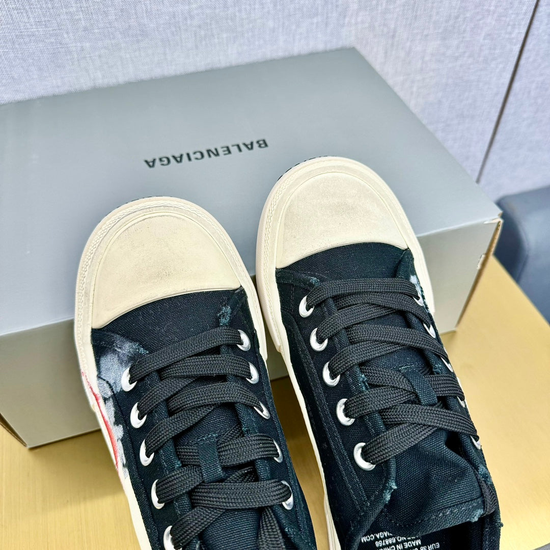 Balanciaga SNEAKERS IN BLACK CANVAS GRAFFITI LOGO