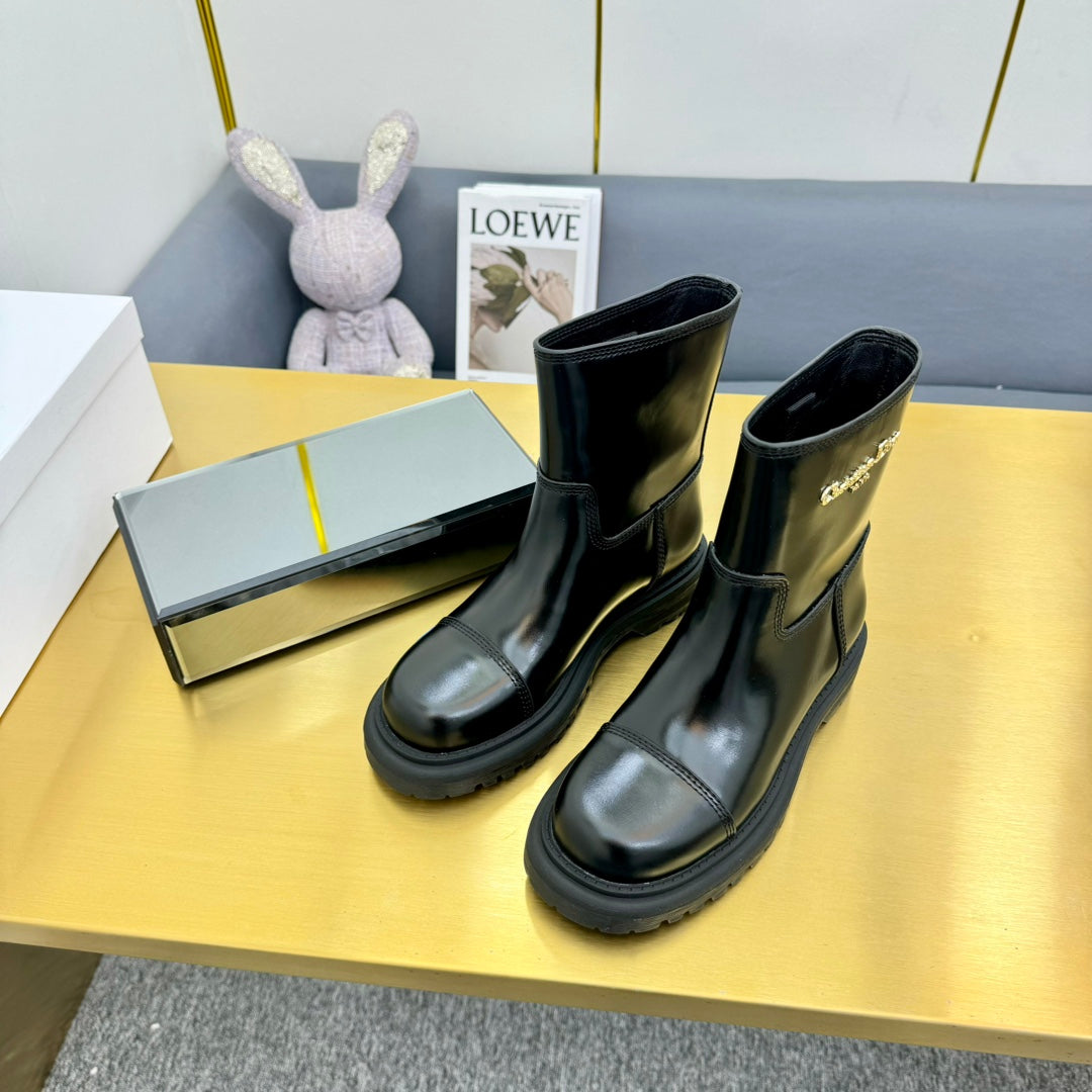 DIOR Ankle Boot In Glossy Black Cowhide 111758
