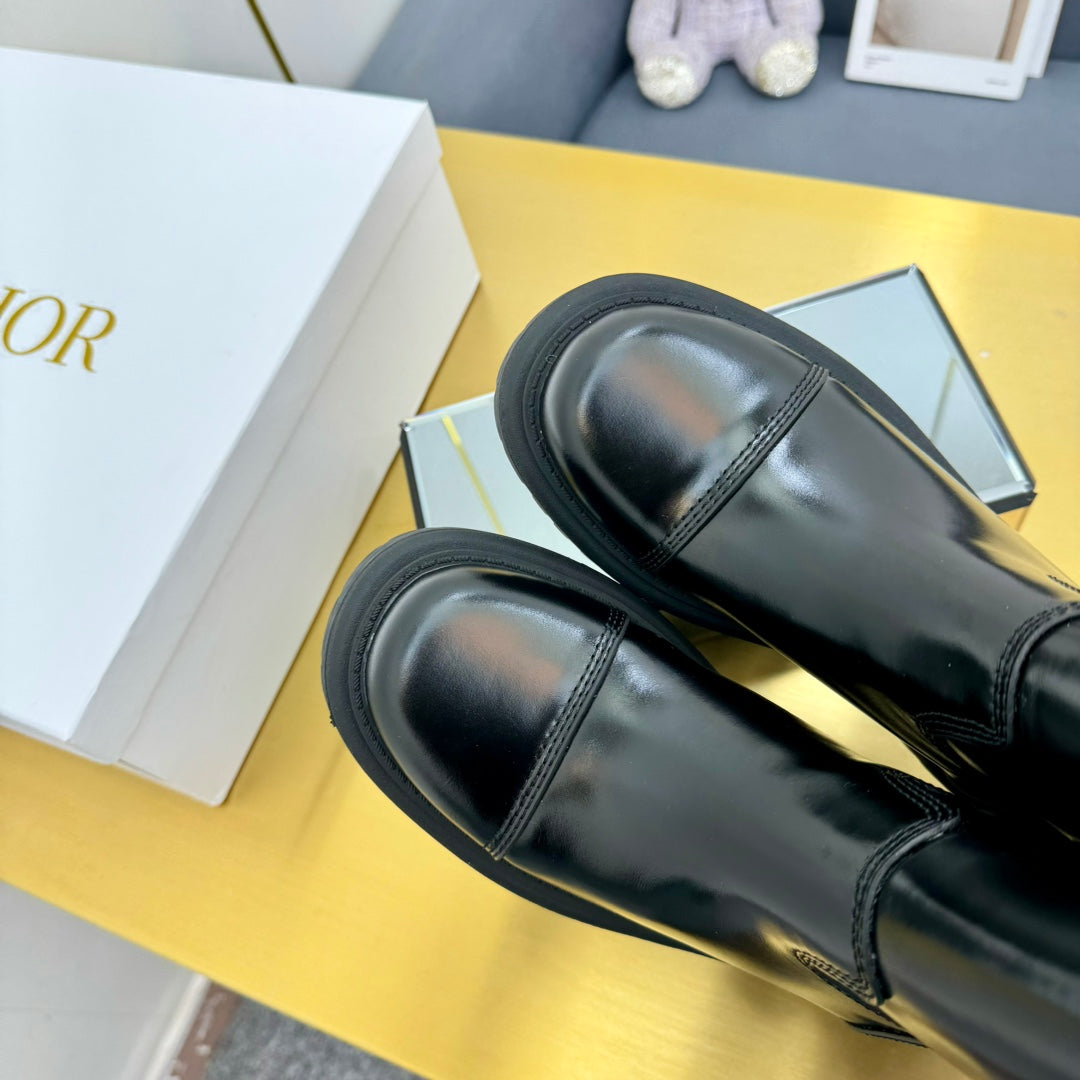 DIOR Ankle Boot In Glossy Black Cowhide 111758