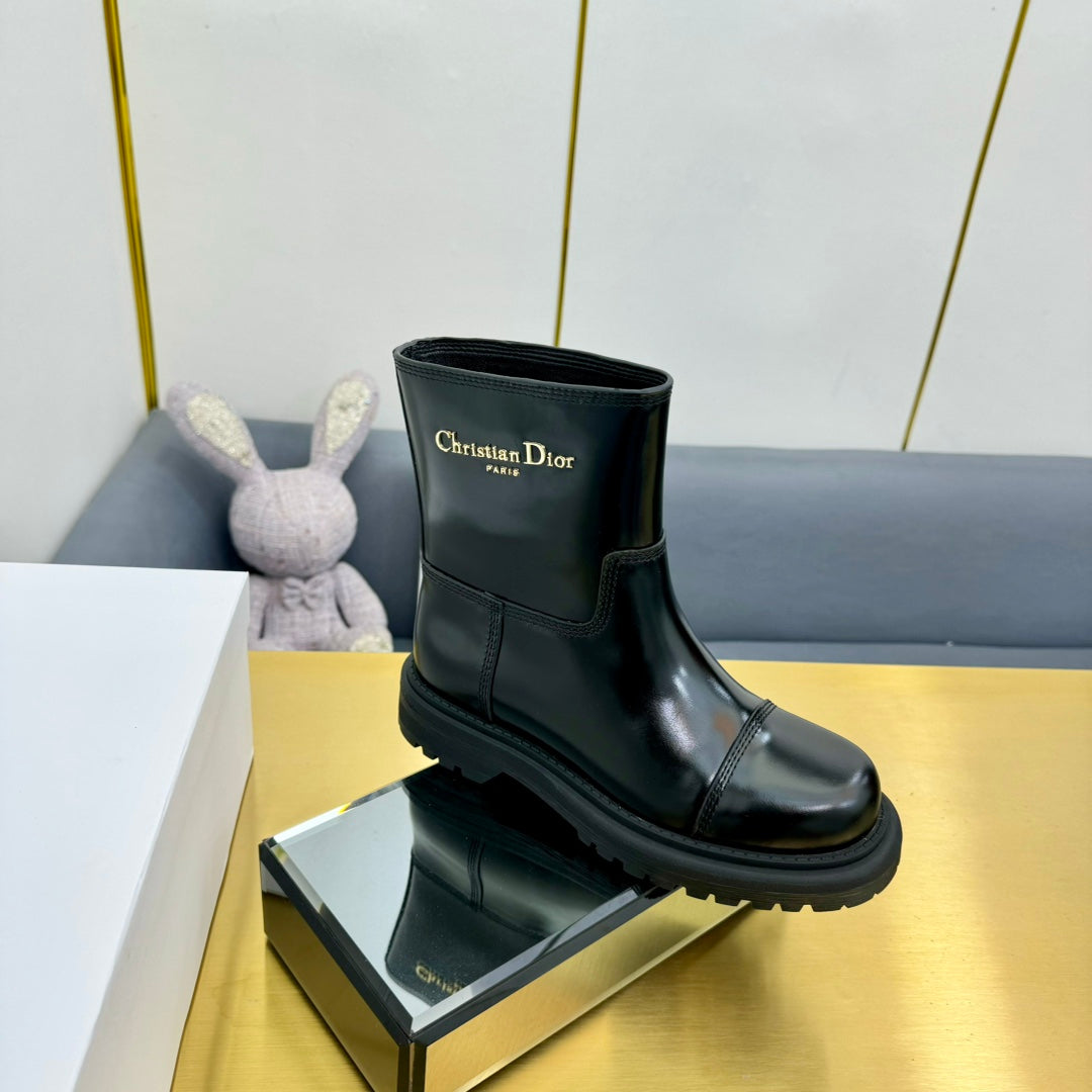DIOR Ankle Boot In Glossy Black Cowhide 111758