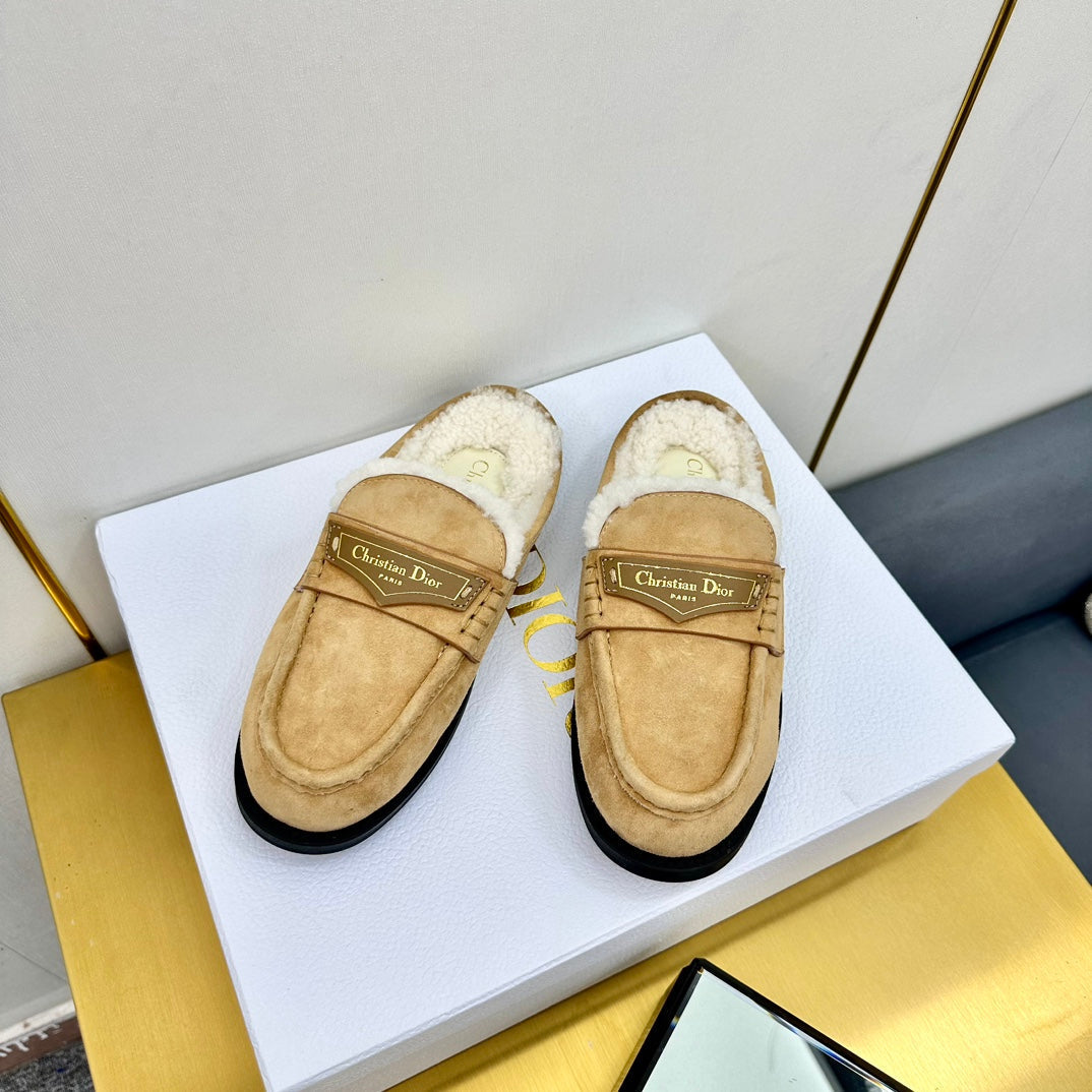 DIOR Boy Mule In Beige Vintage Suede With Wool Fleece Lining 111830