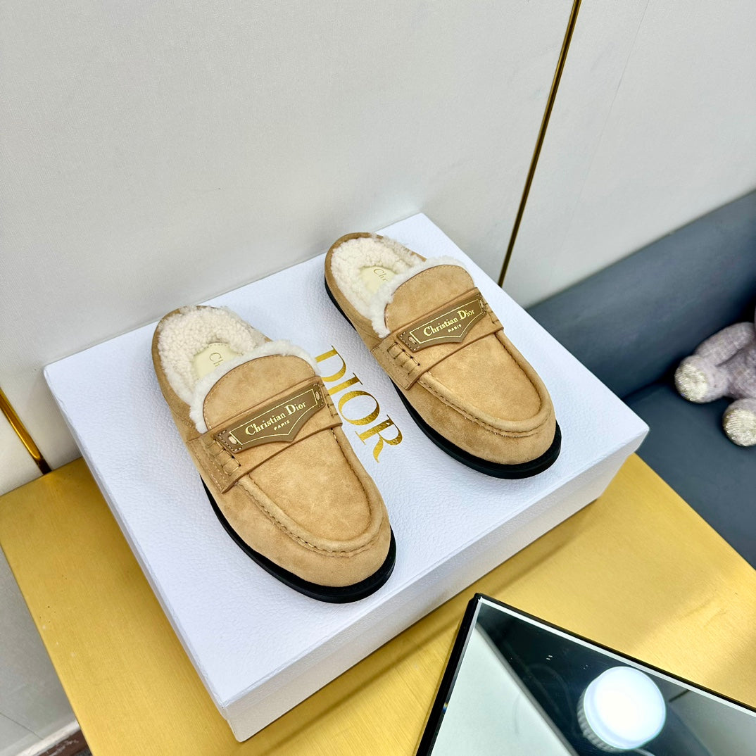 DIOR Boy Mule In Beige Vintage Suede With Wool Fleece Lining 111830