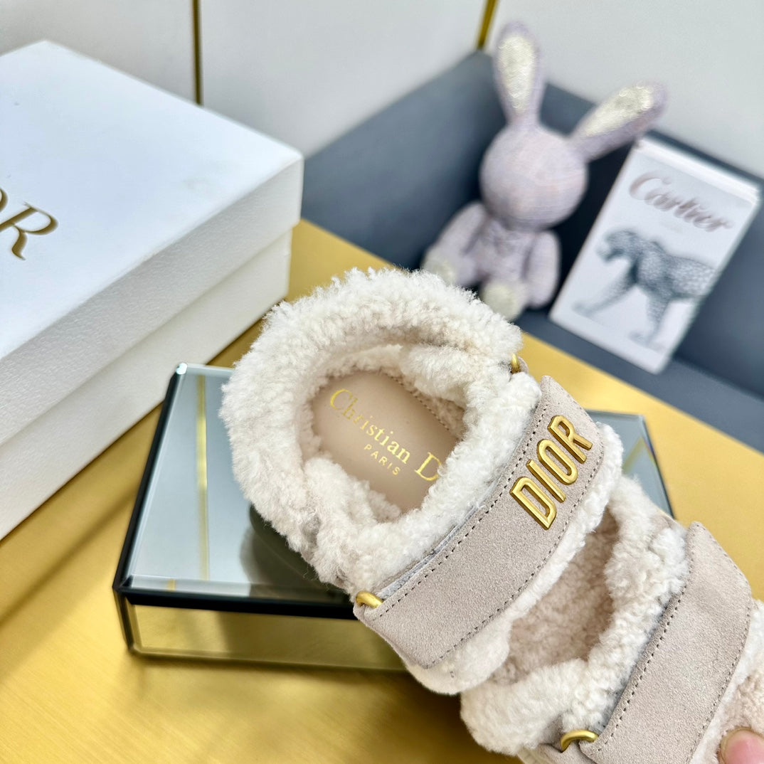 DIOR DIORact Sandal In Light Grey Suede And Wool Fleece Lining 111044