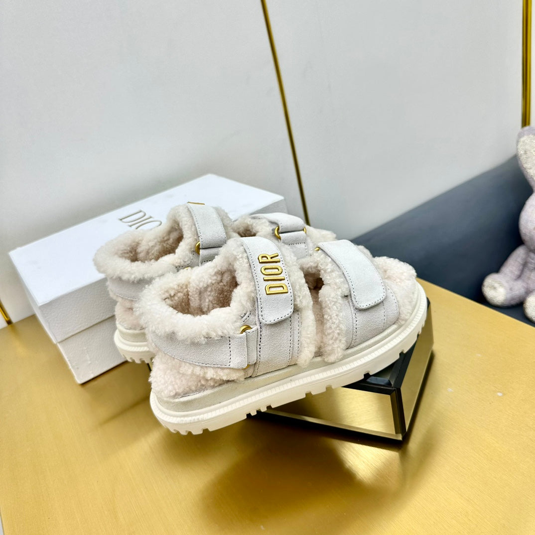DIOR DIORact Sandal In White Suede And Wool Fleece Lining 111050