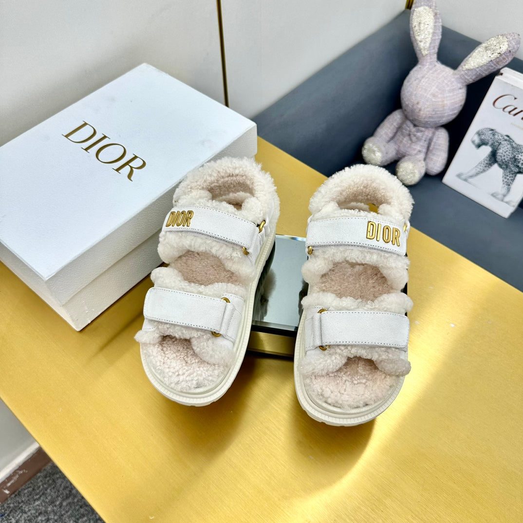 DIOR DIORact Sandal In White Suede And Wool Fleece Lining 111050