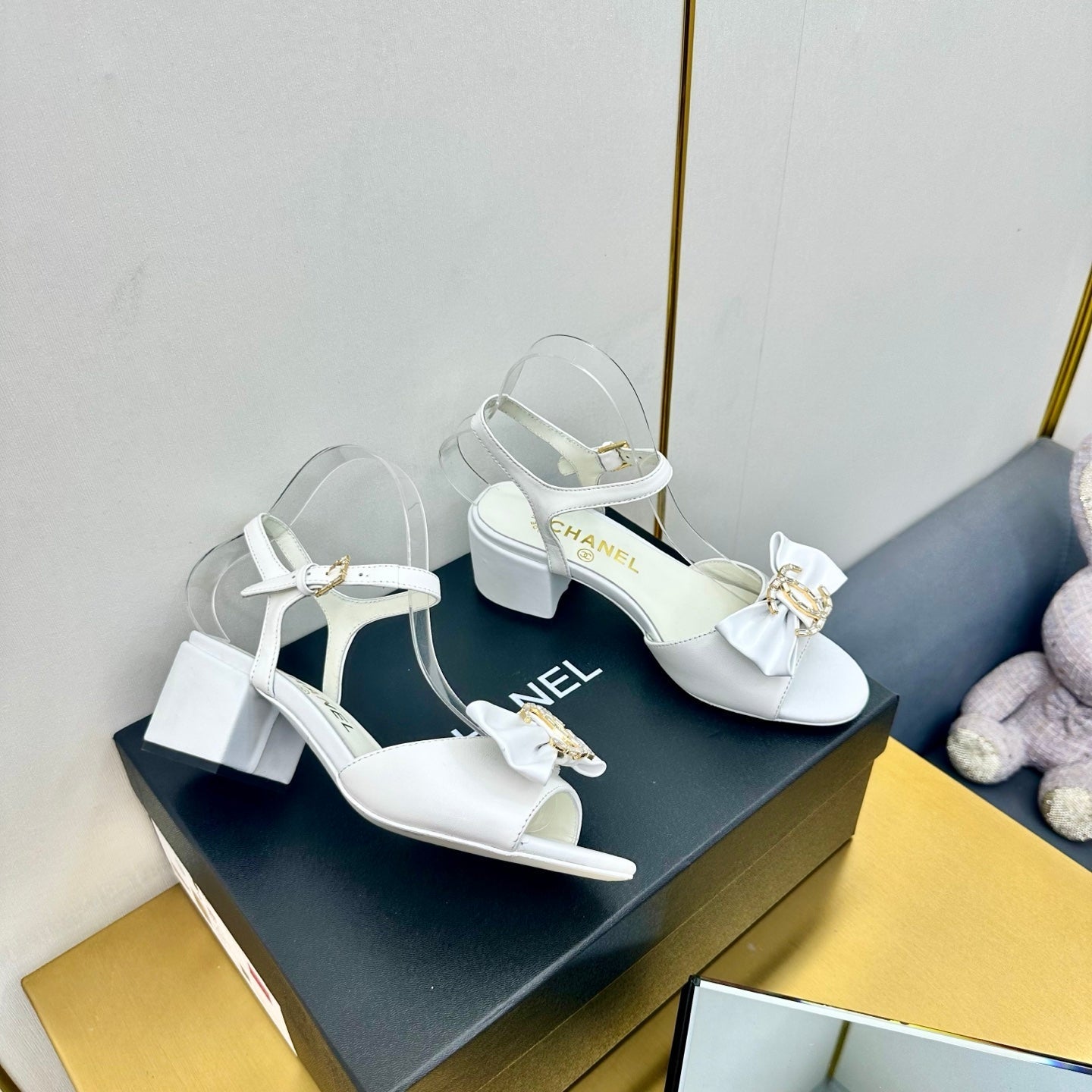 CHANEL 25 Sandal Heels Yellow Sheepskin 238485