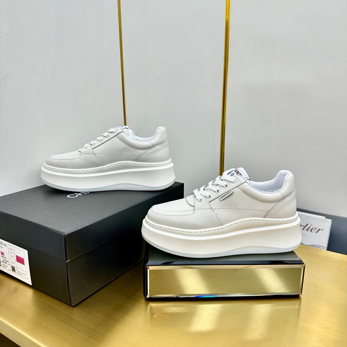 CHANEL 25 Sneaker White Leather 238471