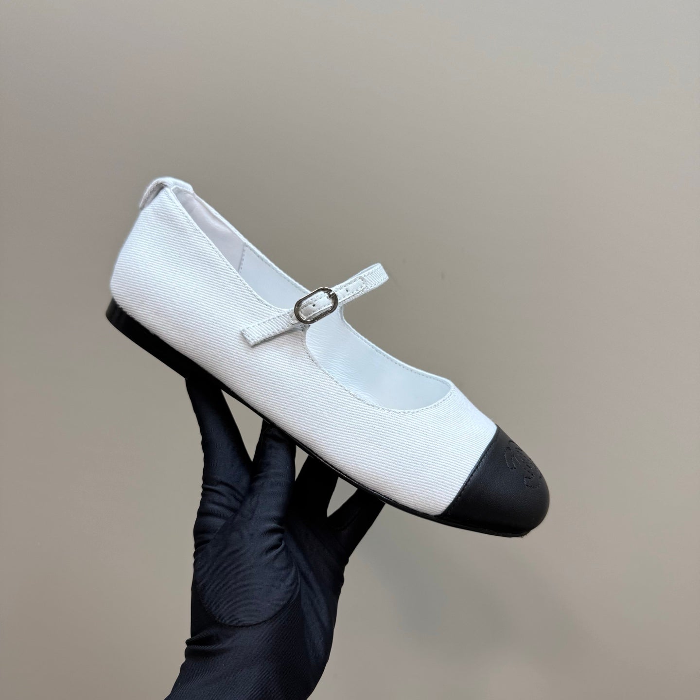 CHANEL 25 Mary Jane Flats White Fabric 239402