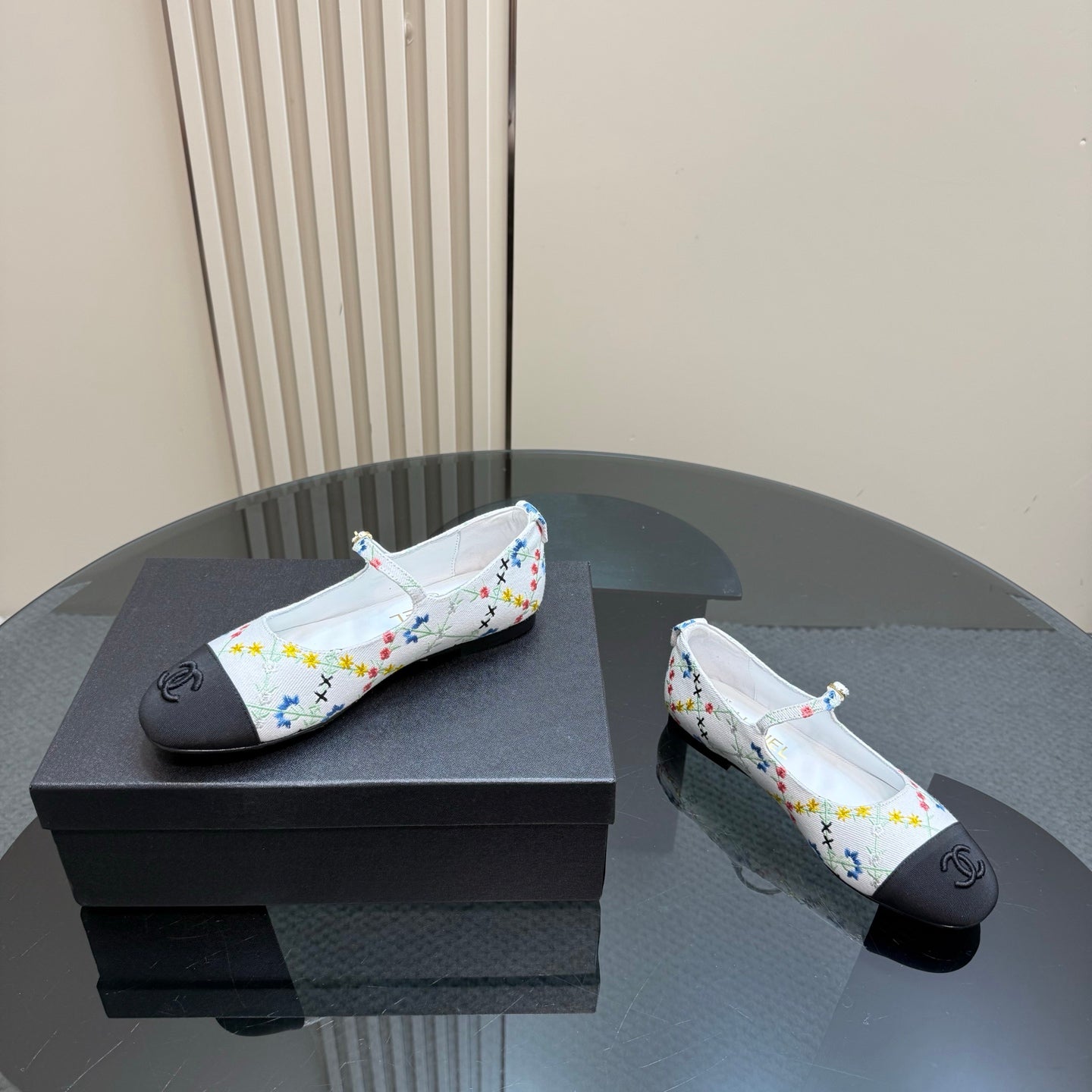 CHANEL 25 Mary Jane Flats White Pattern Fabric 239405