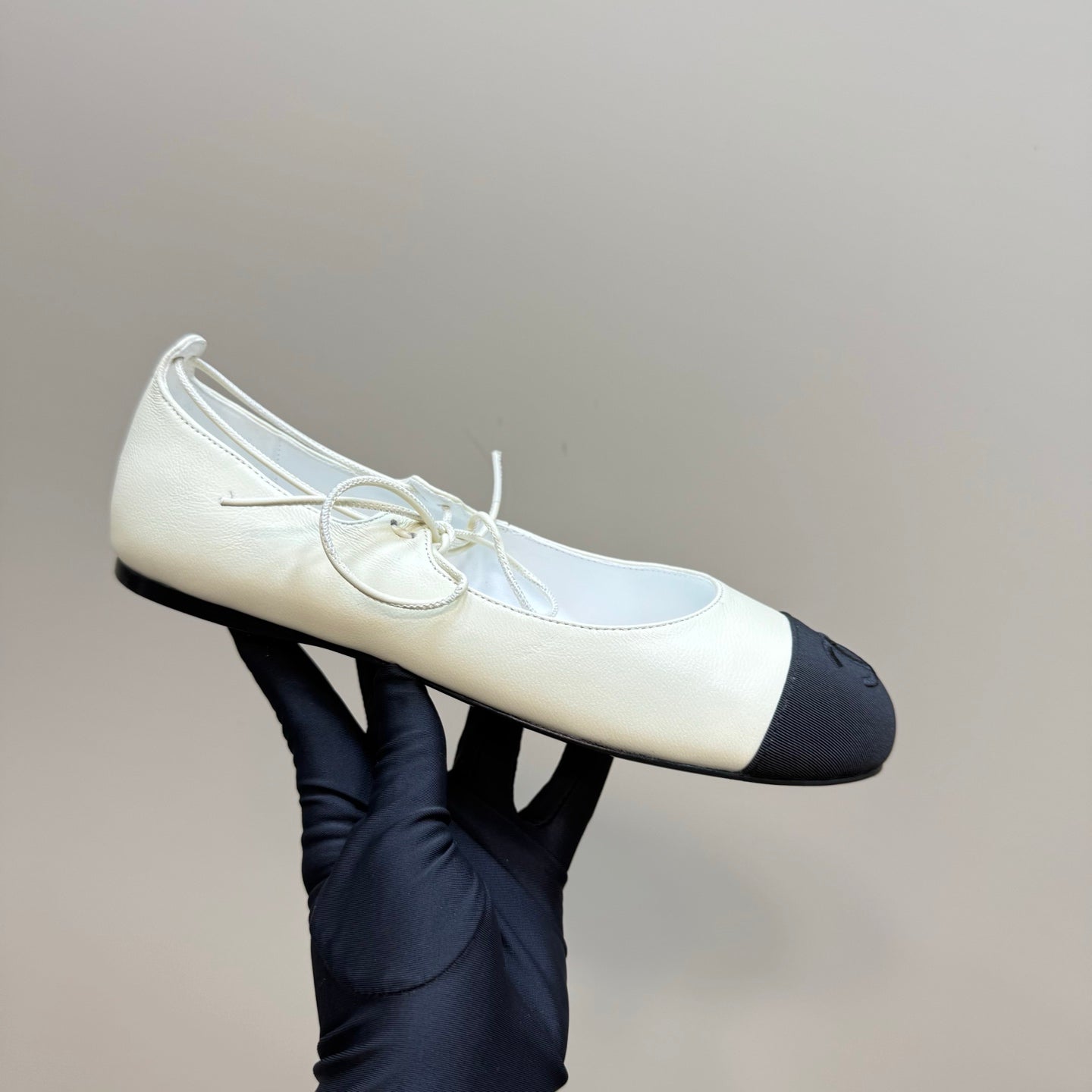 CHANEL 25 Mary Jane Flat Beige Cream Leather with Fabric 239407