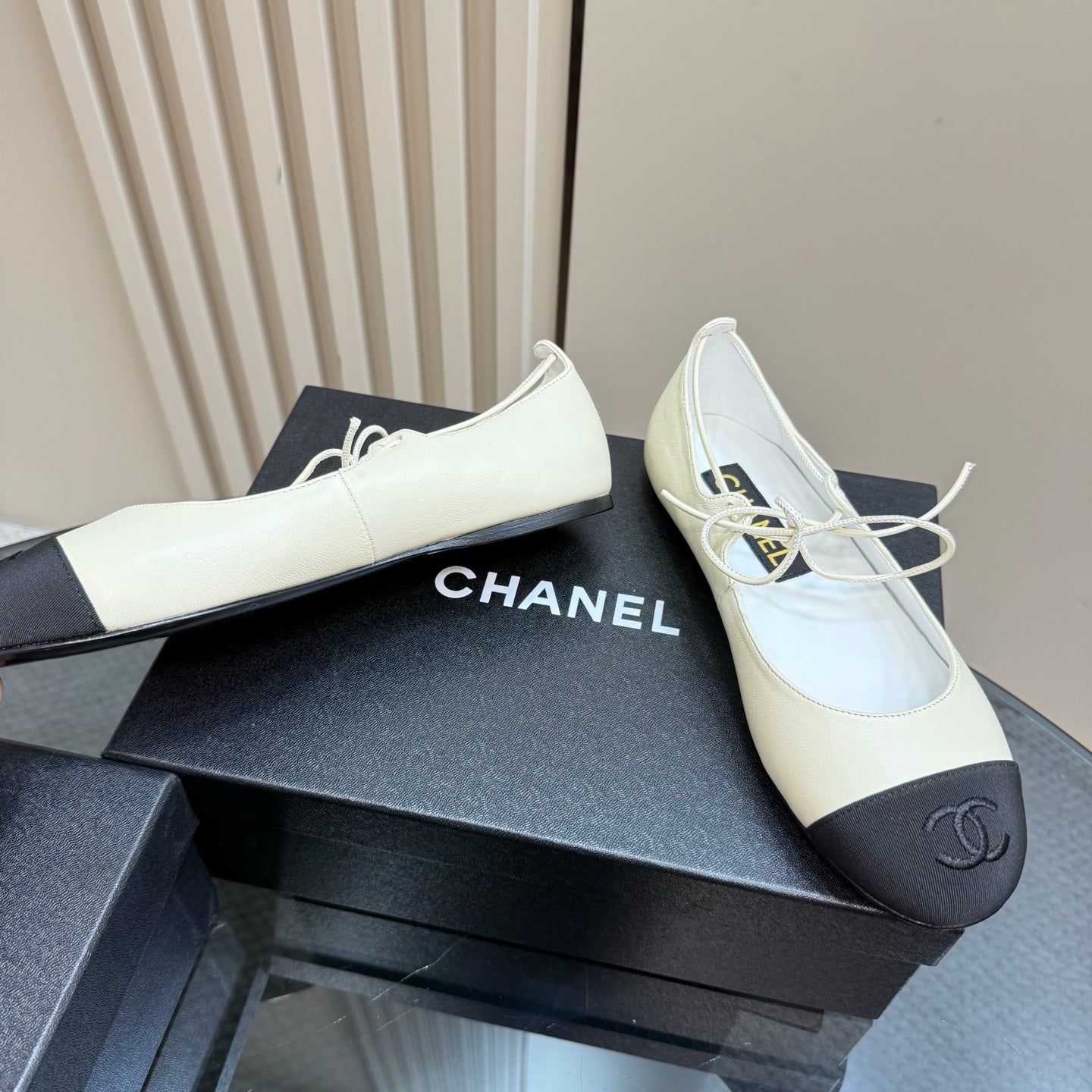 CHANEL 25 Mary Jane Flat Beige Cream Leather with Fabric 239407
