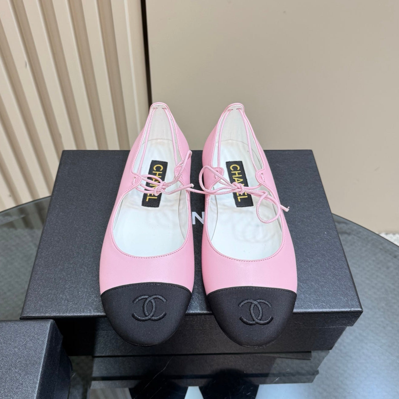CHANEL 25 Mary Jane Flat Pink Leather with Fabric 239408