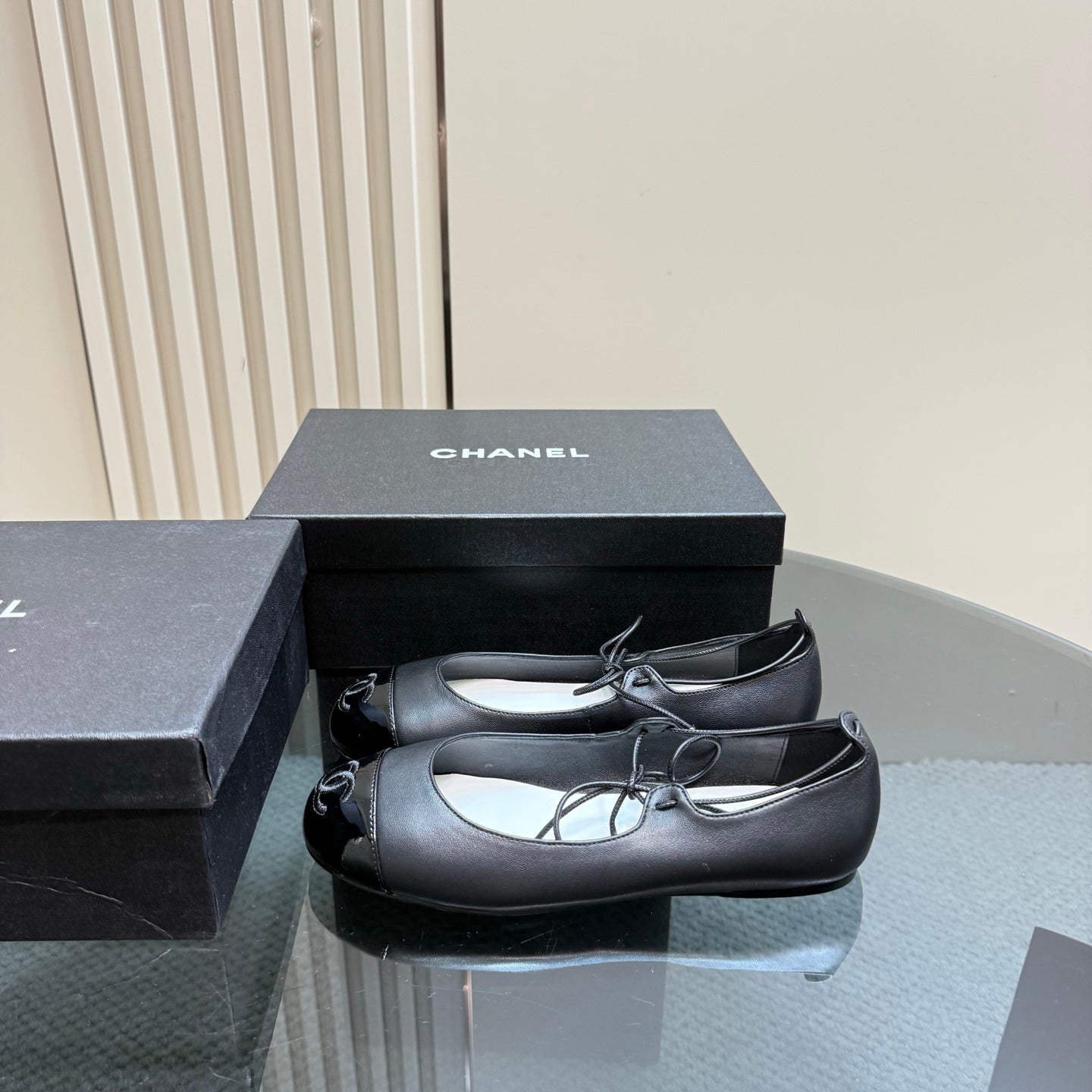 CHANEL 25 Mary Jane Flat Black Leather with Patent Leather 239410