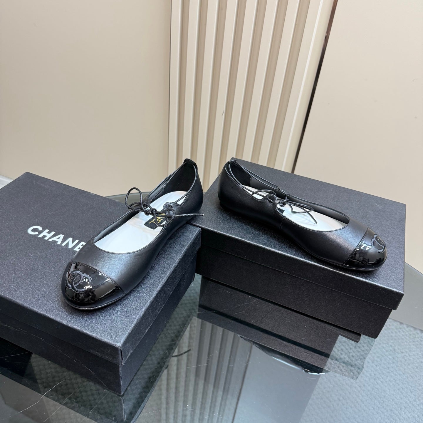 CHANEL 25 Mary Jane Flat Black Leather with Patent Leather 239410